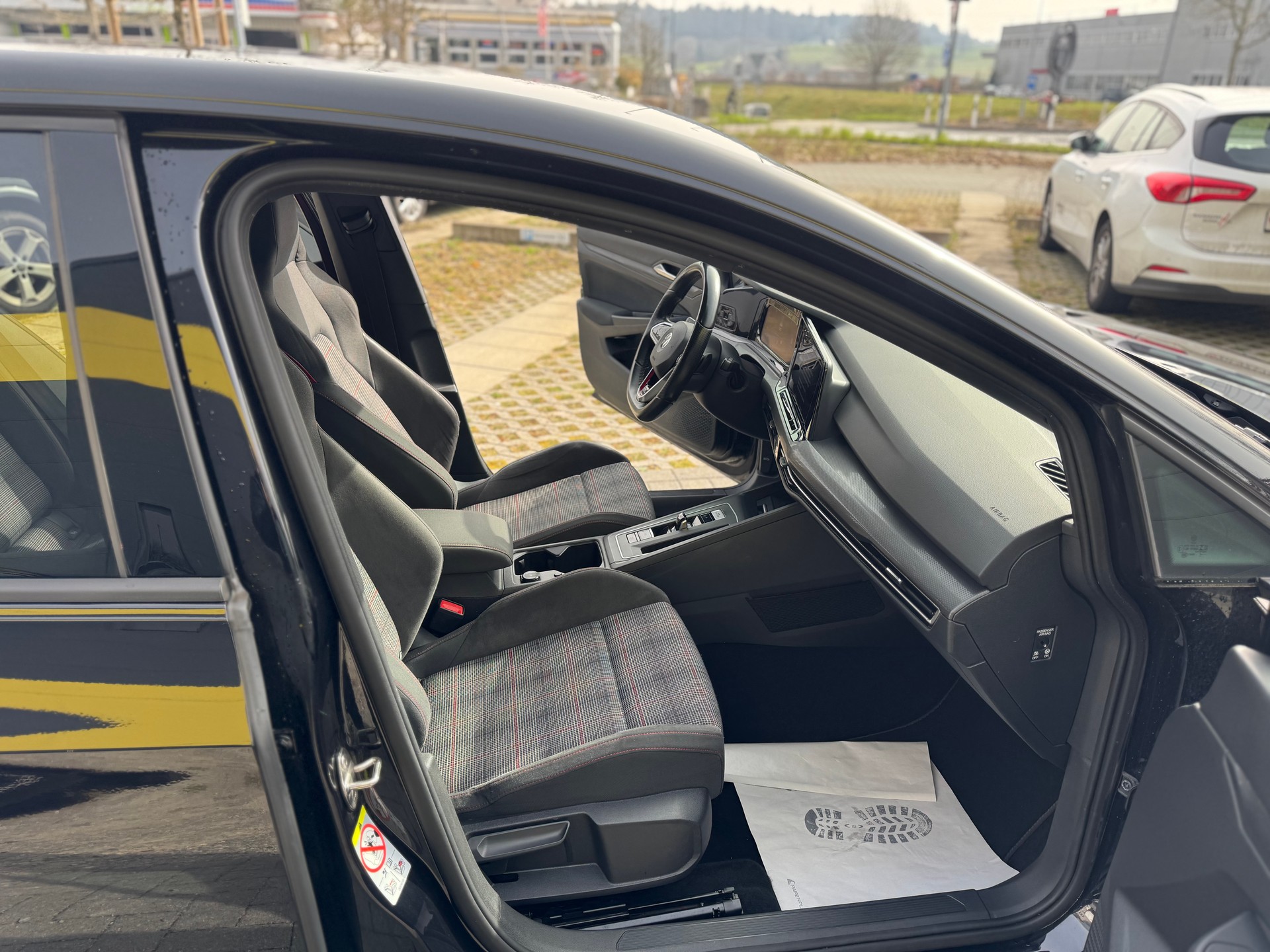 VW Golf 2.0 TSI GTI DSG-image-11