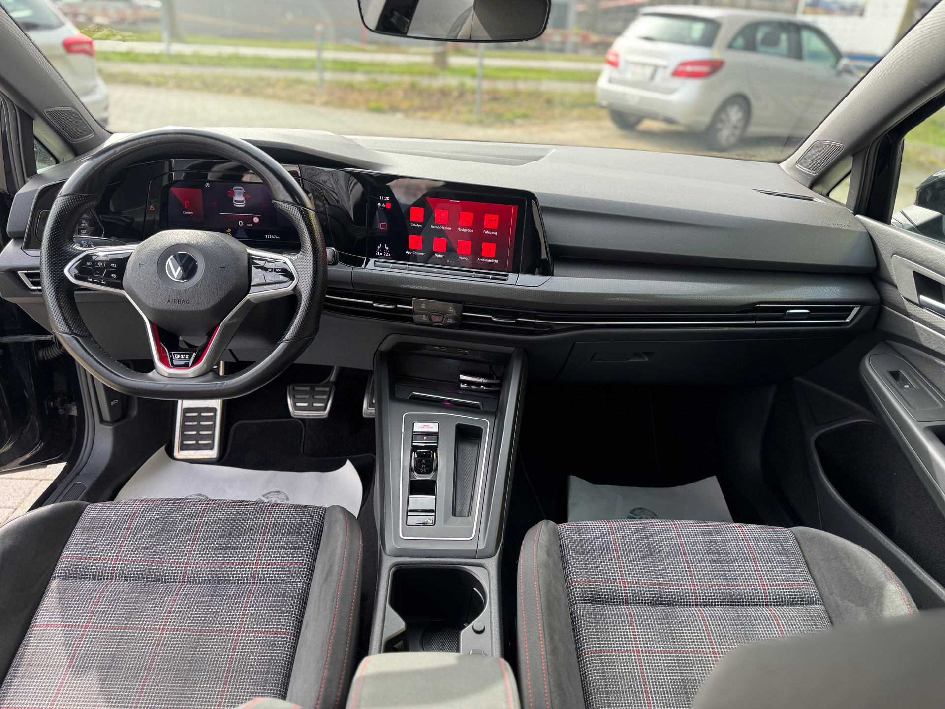 VW Golf 2.0 TSI GTI DSG-image-8