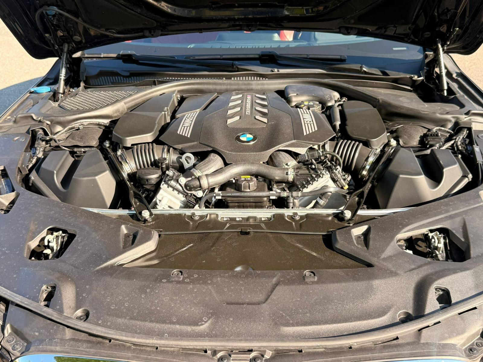BMW M850i xDrive Steptronic-image-23