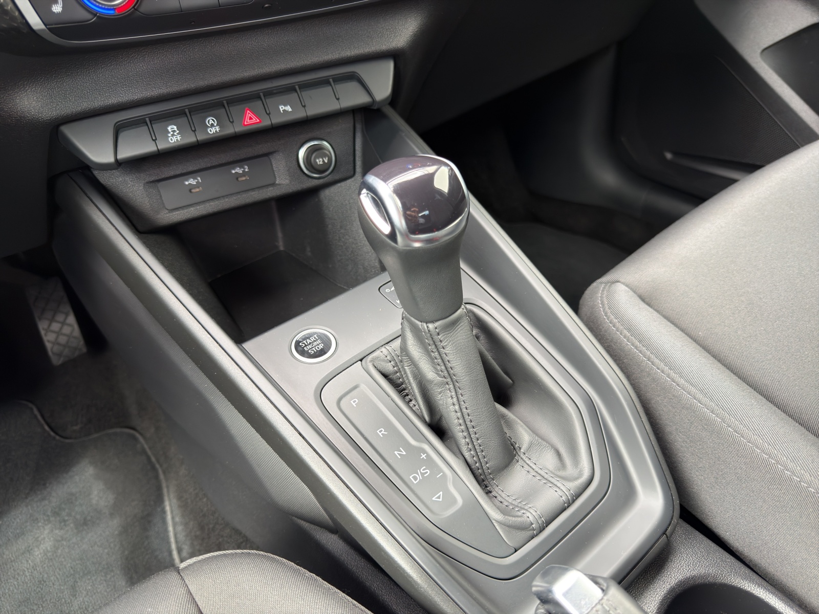 AUDI A1 Sportback 30 TFSI Attraction S-tronic-image-7