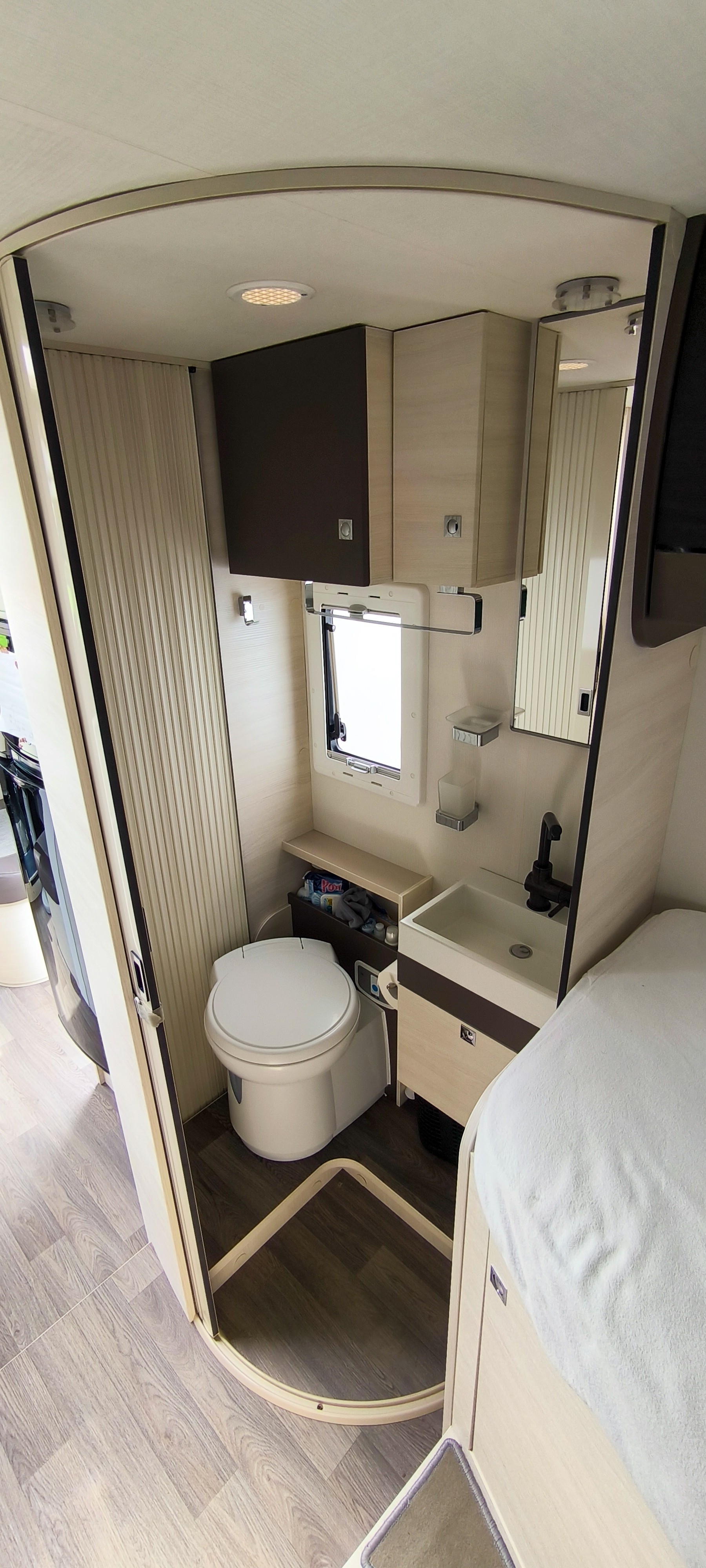 CHAUSSON 727 GA Welcome Wohnmobil-image-12