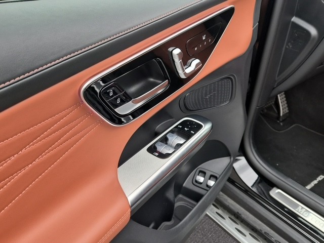 MERCEDES-BENZ GLC 300 e 4Matic 9G-Tronic-image-4