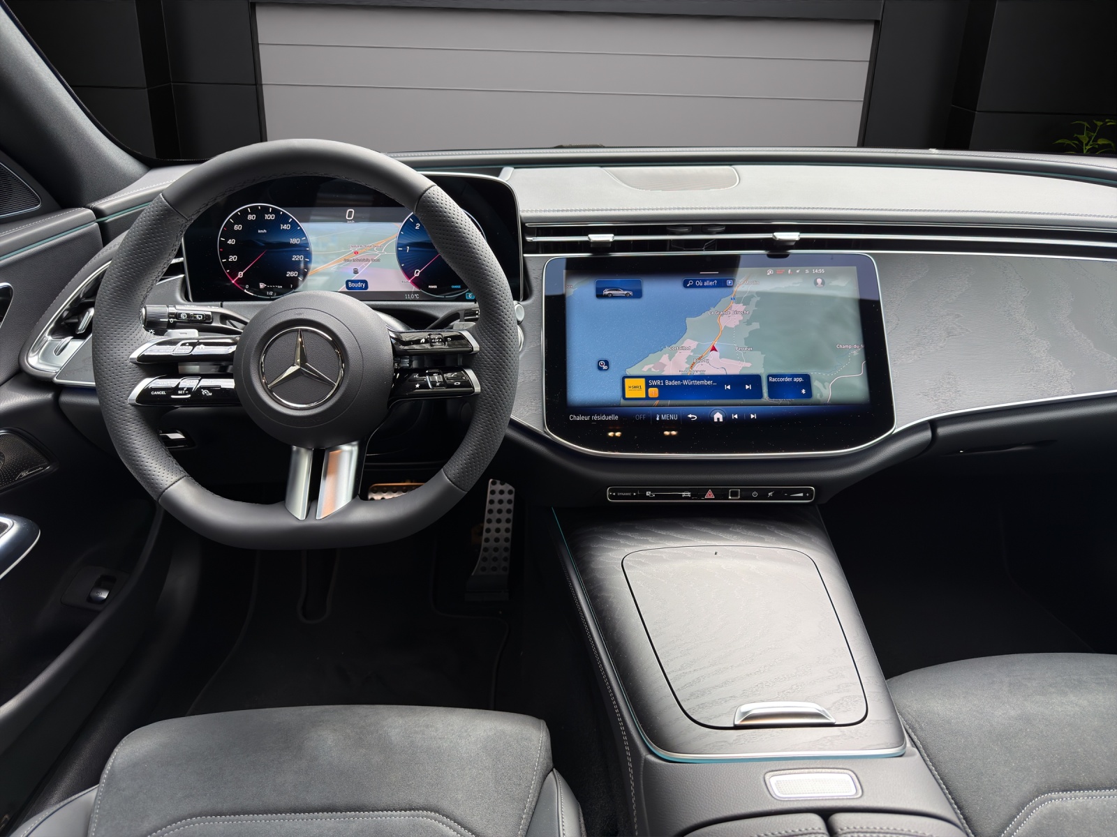 MERCEDES-BENZ E 220 d T 4Matic 9G-Tronic-image-9