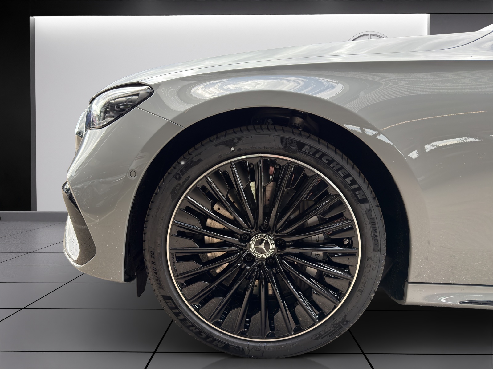 MERCEDES-BENZ E 220 d T 4Matic 9G-Tronic-image-5