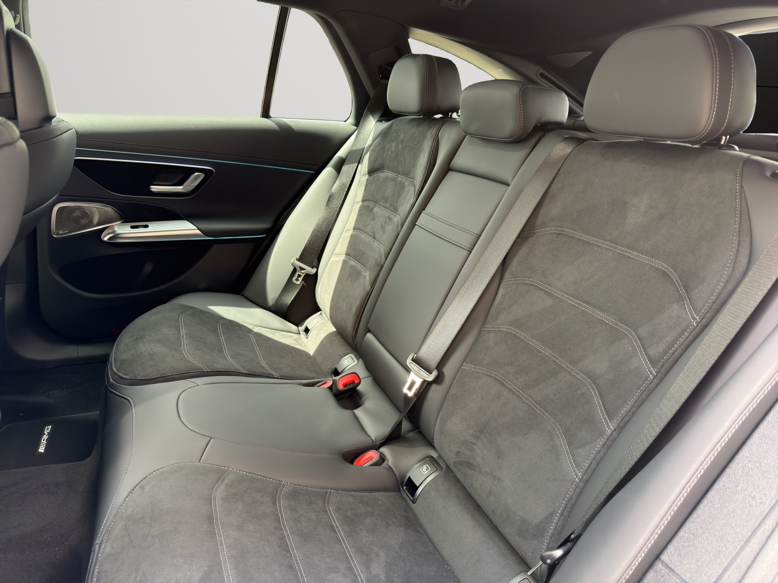 MERCEDES-BENZ E 220 d T 4Matic 9G-Tronic-image-14