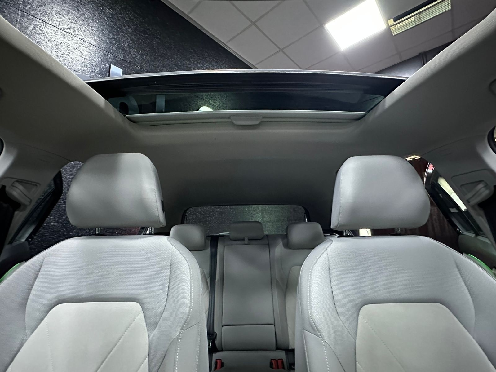 VW Golf 2.0 TDI Life / Vollausstattung / Frisch MFK / Leasing ab 199.--image-9