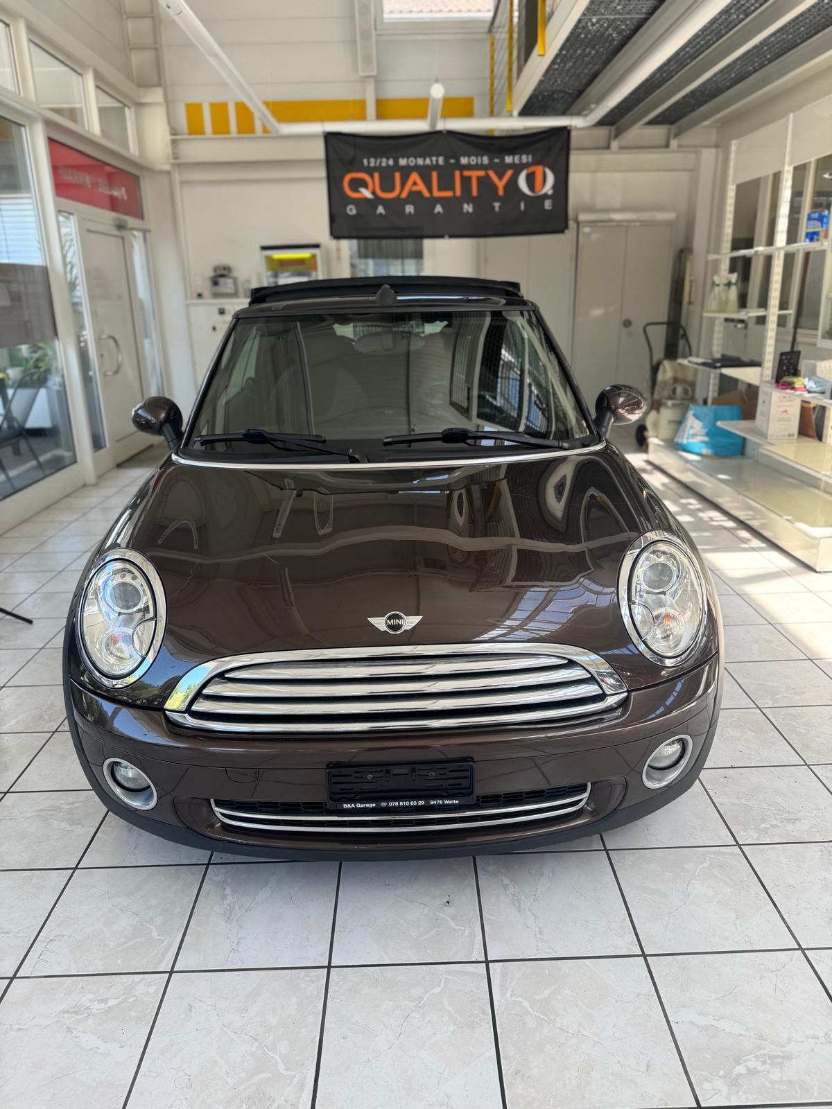 MINI One Cabriolet-image-2