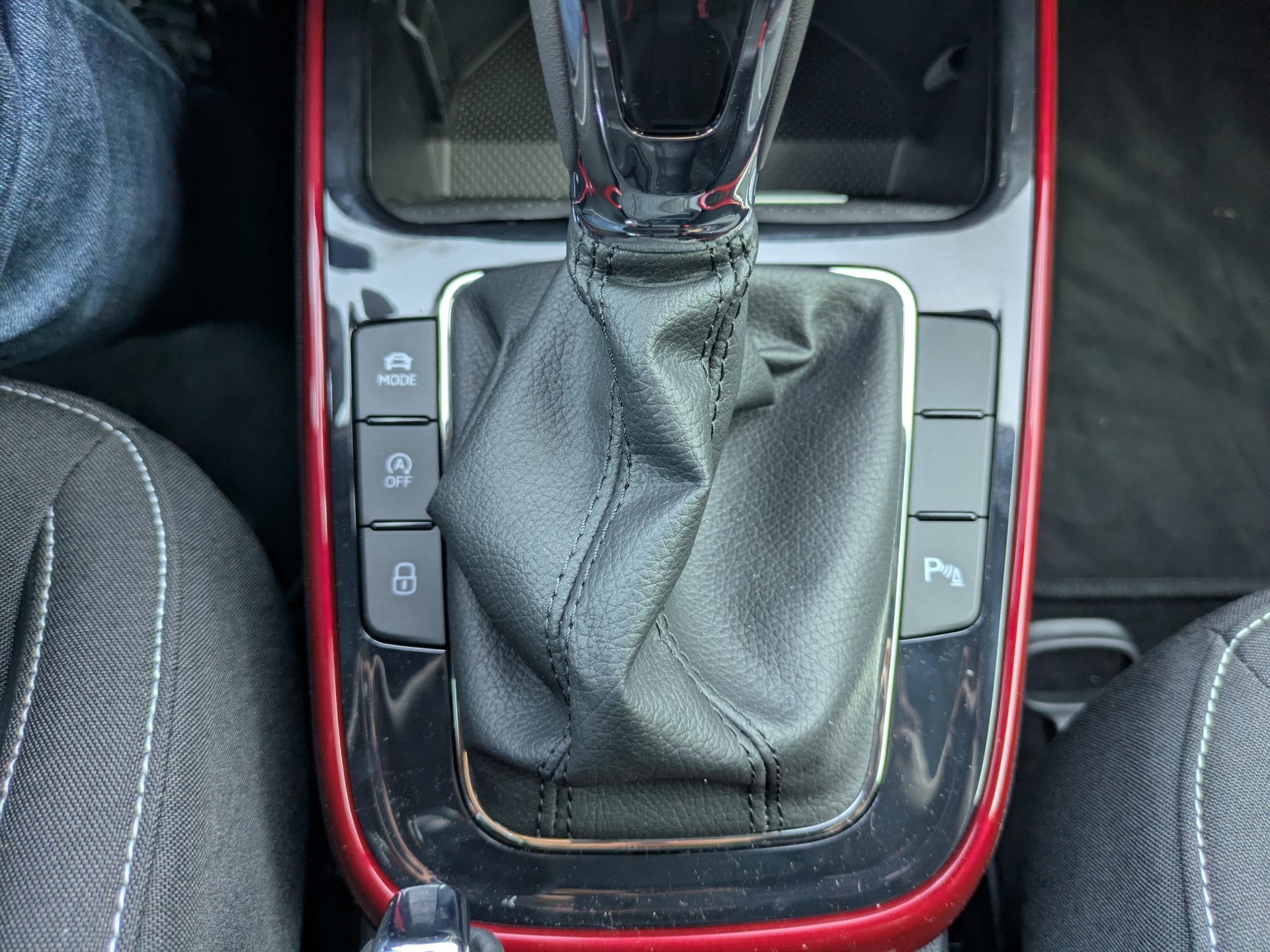 SKODA Fabia 1.0 TSI Monte Carlo DSG-image-25