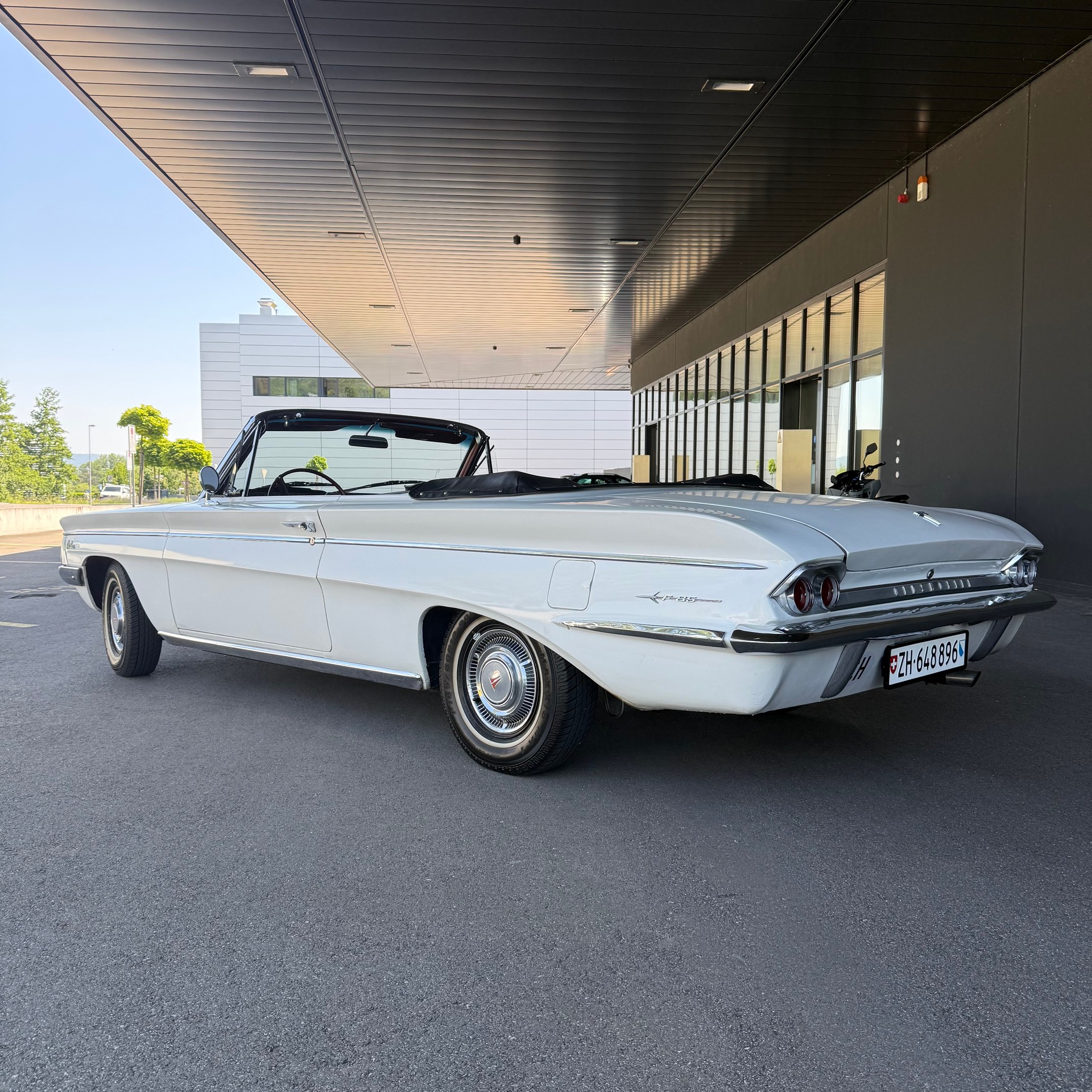 OLDSMOBILE F 85 Convertible *Frisch Veterangeprüft/MFK*-showroom-element-2