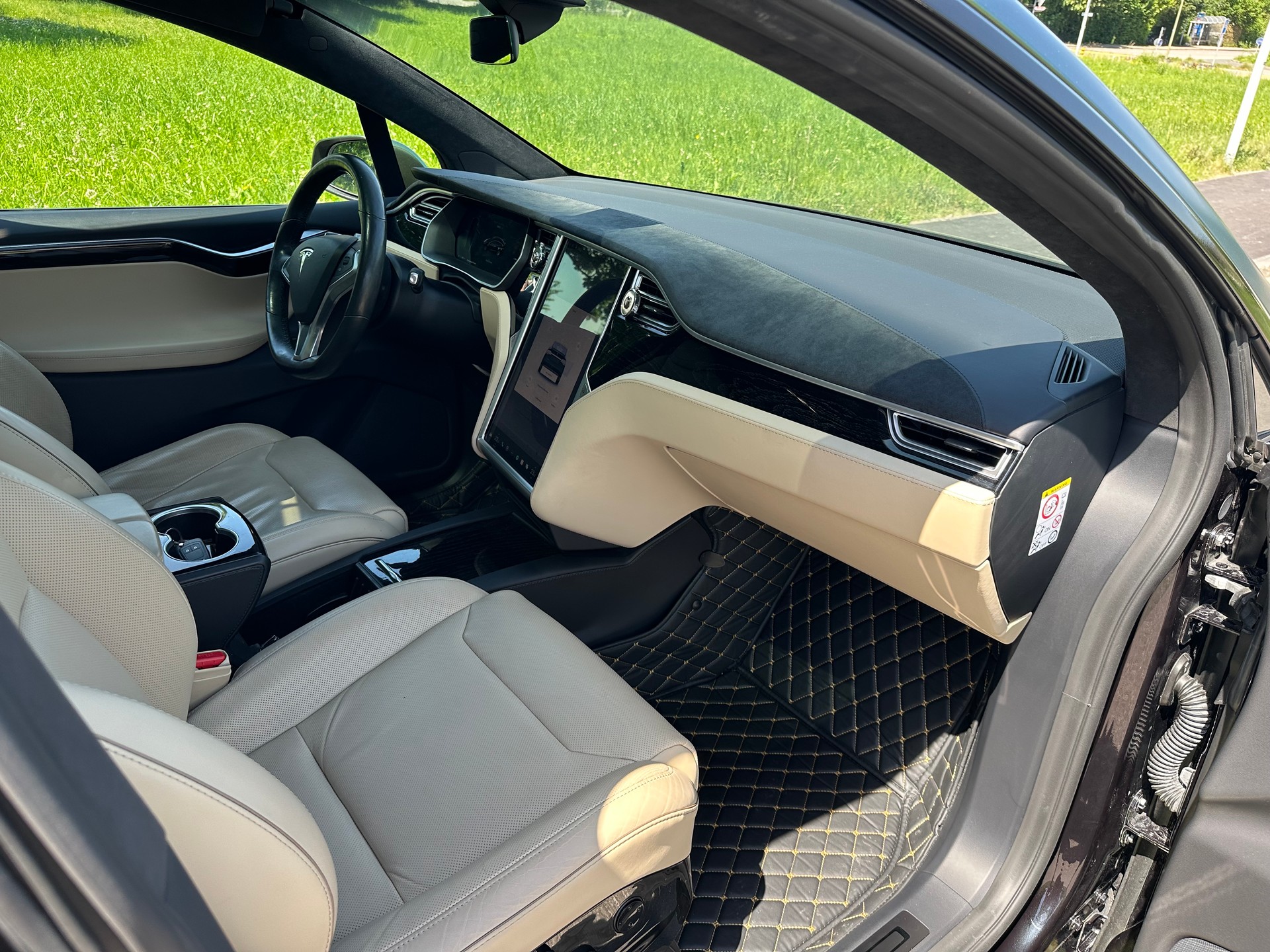 TESLA 90 D-image-5