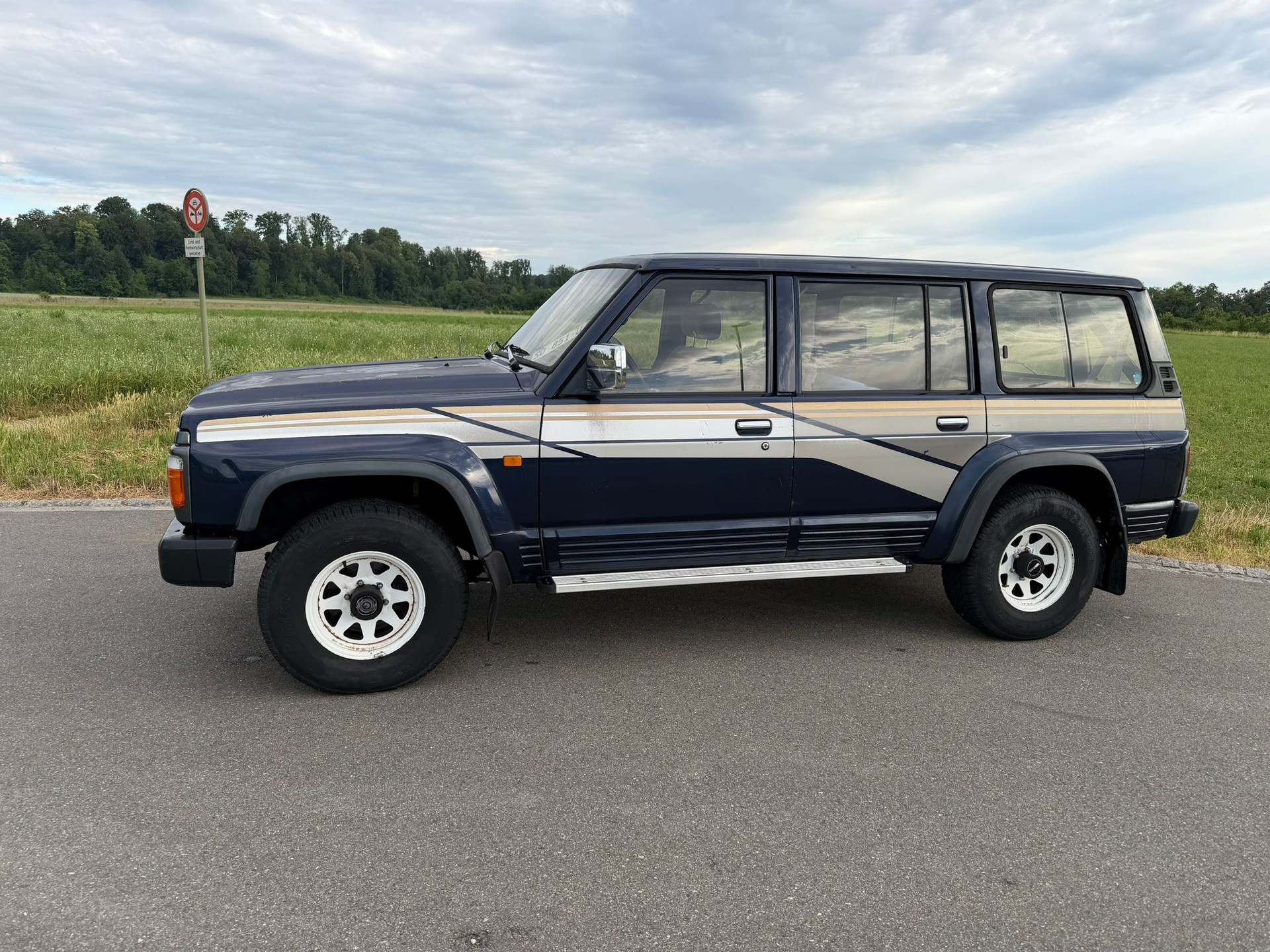 NISSAN Nissan Patrol Y60-image-1
