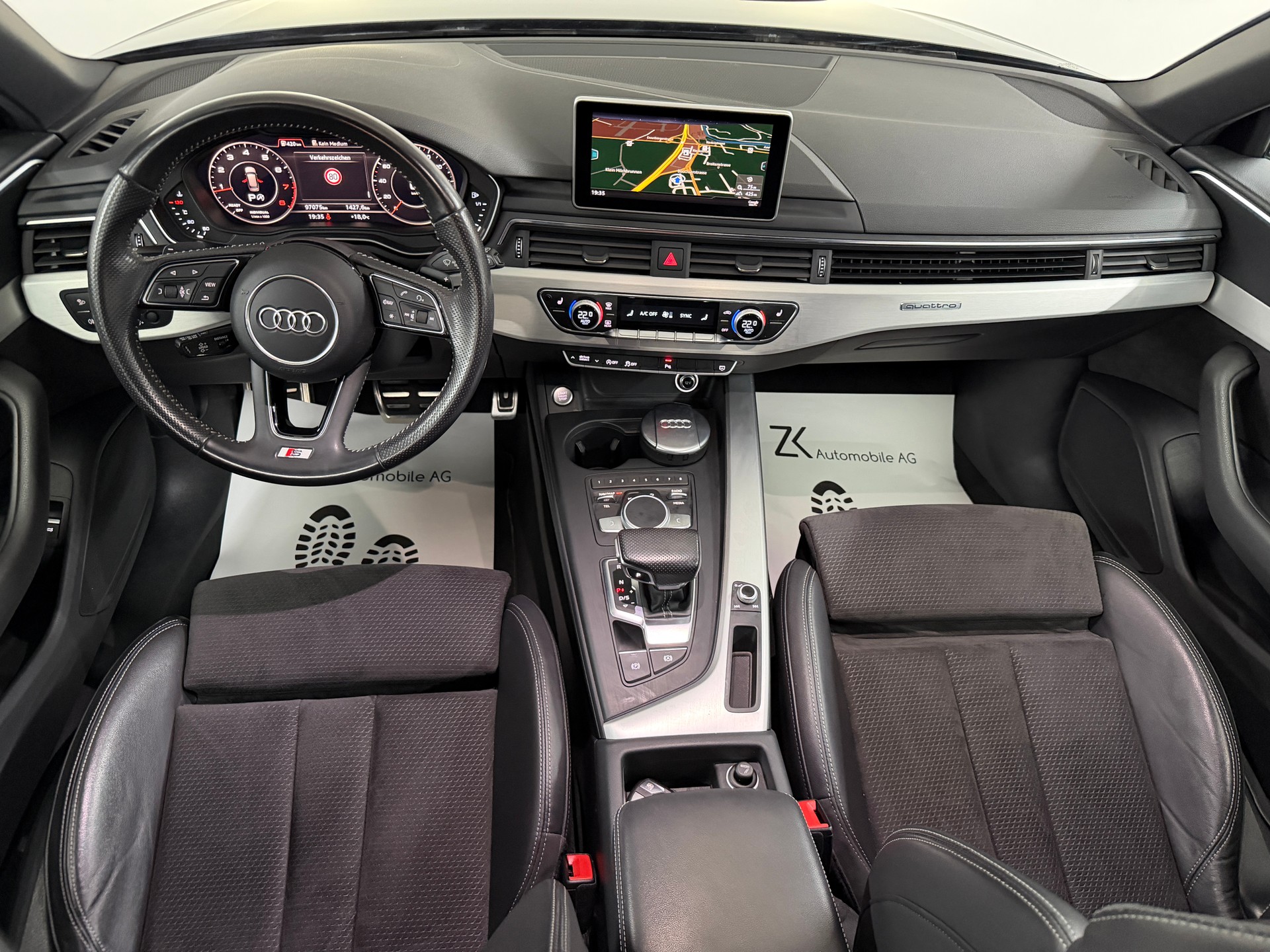 AUDI A4 Avant 2.0 TFSI Sport S-Line 252PS Mythos Black quattro S-tronic-image-9