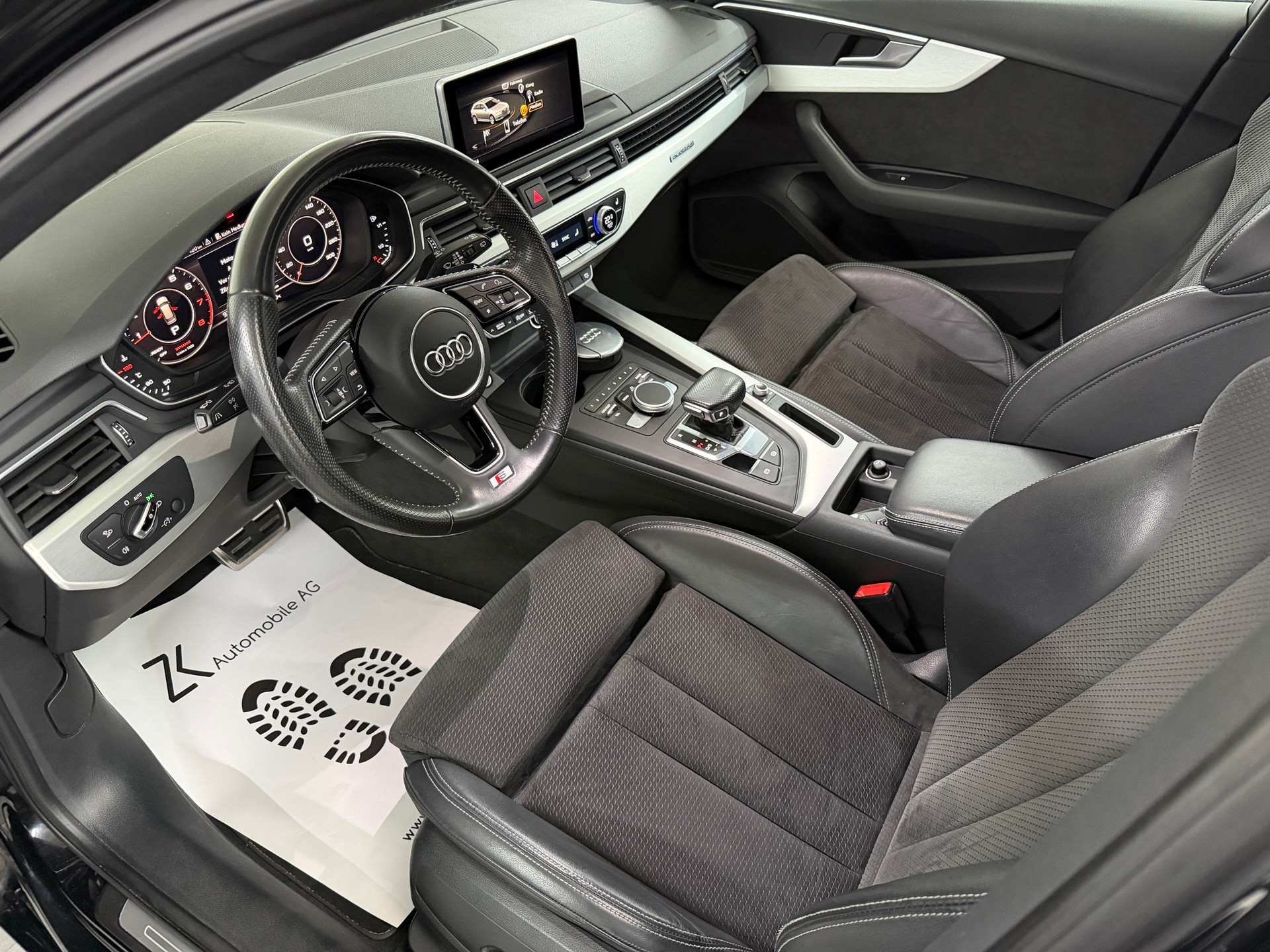AUDI A4 Avant 2.0 TFSI Sport S-Line 252PS Mythos Black quattro S-tronic-image-6
