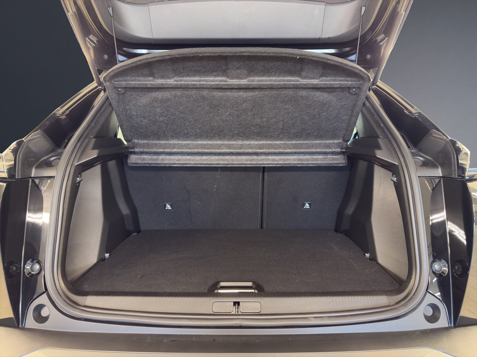 PEUGEOT 2008 1.2 PureTech GT-image-17