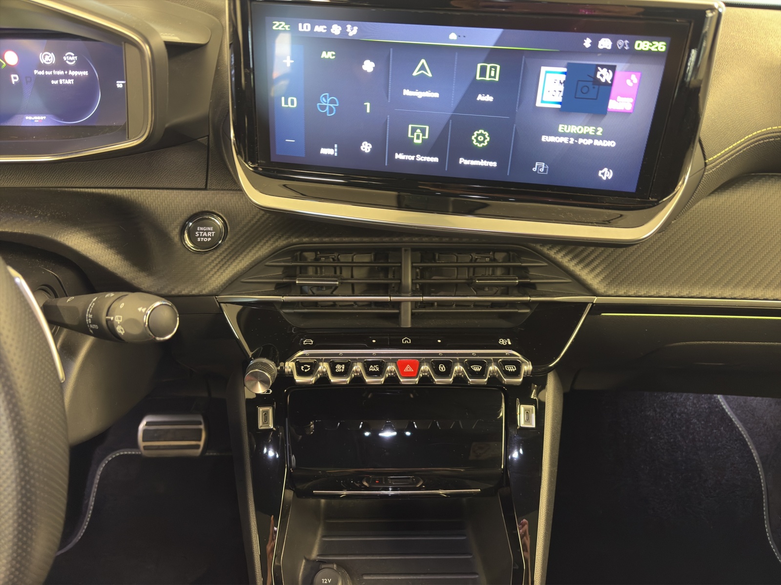 PEUGEOT 2008 1.2 PureTech GT-image-14