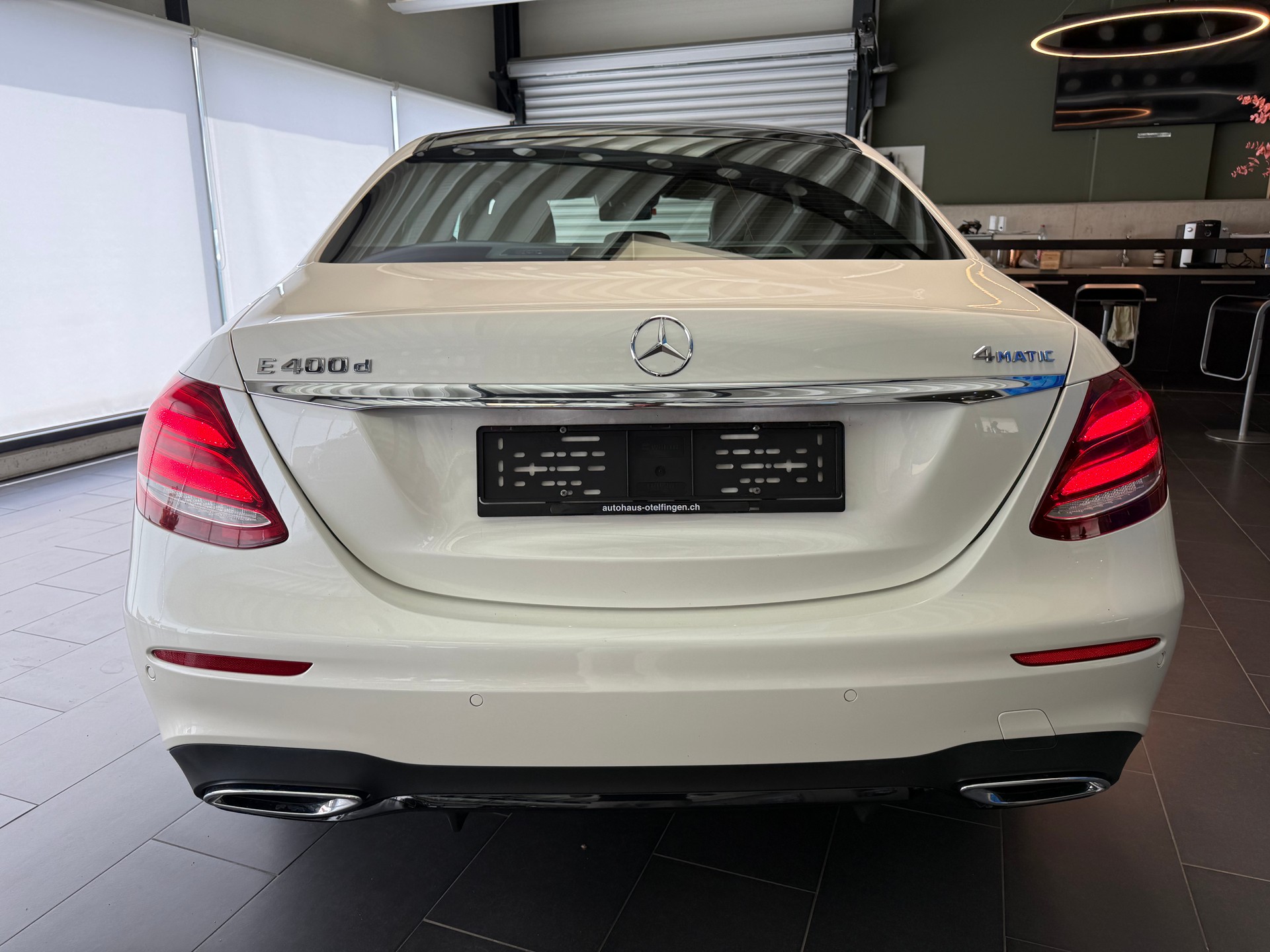 MERCEDES-BENZ E 400 d AMG Line 4matic-image-6