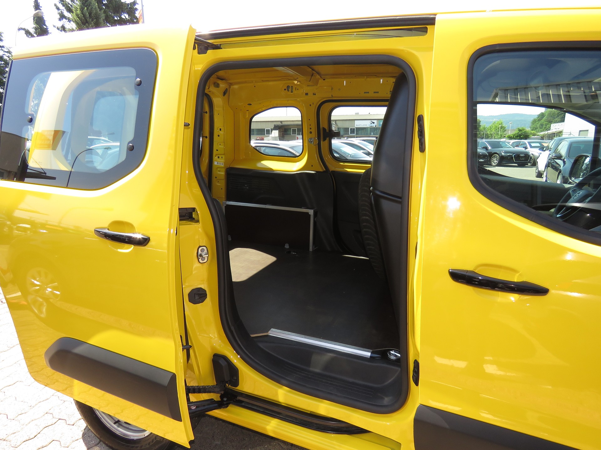 OPEL Combo Cargo 1.5 s/s 4x4 3-Plätzer, Nutzlast 640 kg-image-10