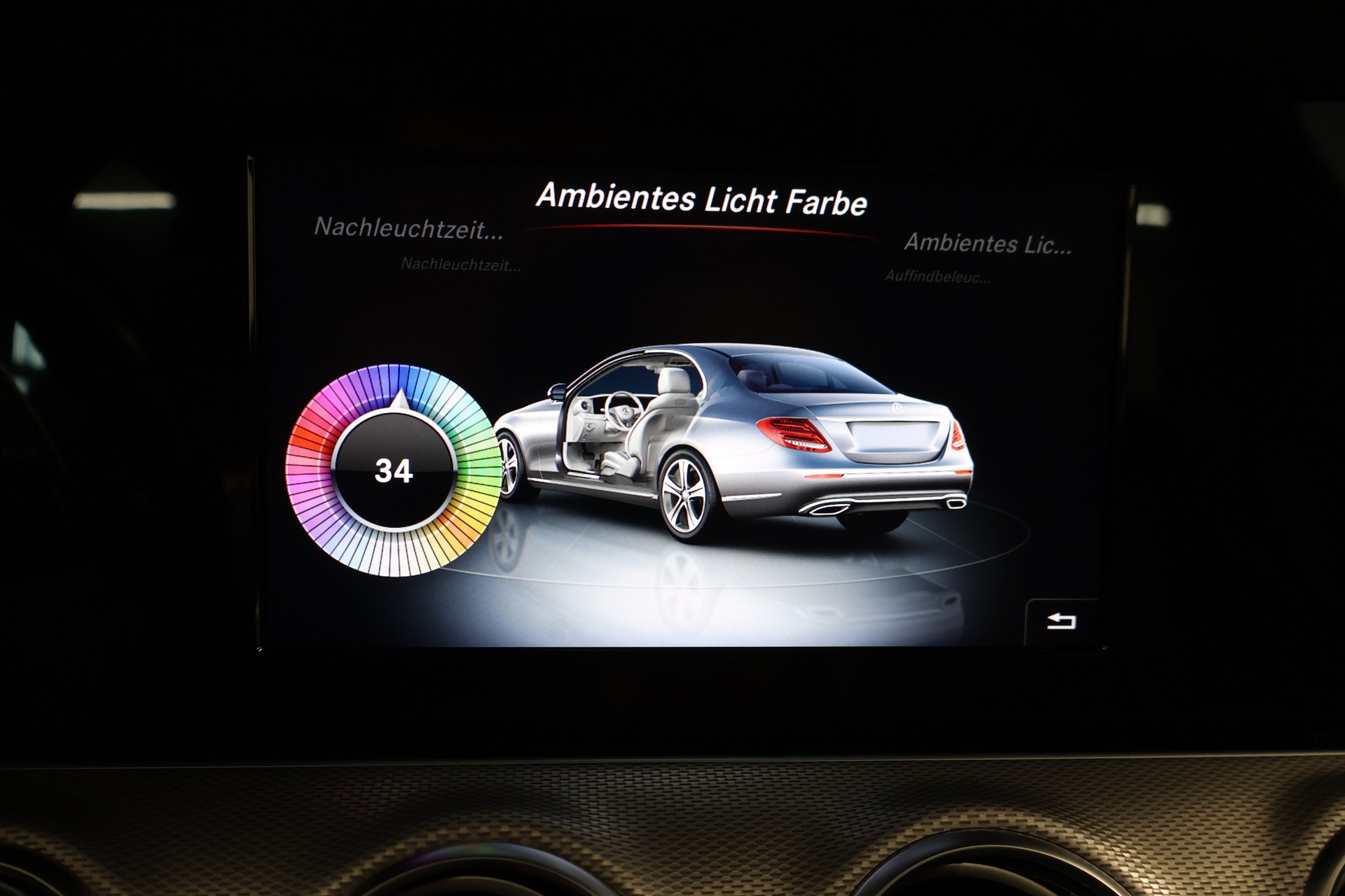 MERCEDES-BENZ E 220 d AMG Line 9G-Tronic-image-24