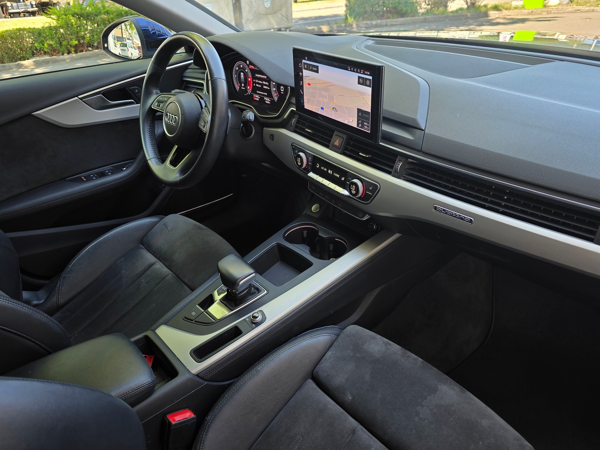 AUDI A4 Avant 40 TDI S Line Quattro S-tronic * CH-Fahrzeug *-image-19