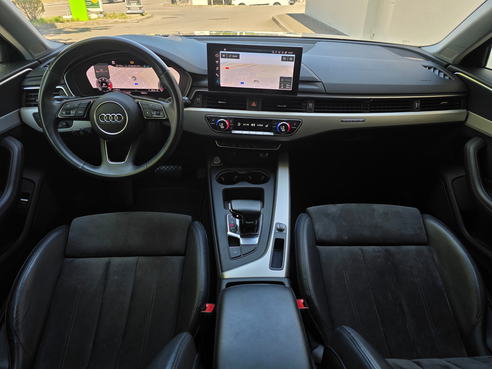 AUDI A4 Avant 40 TDI S Line Quattro S-tronic * CH-Fahrzeug *-image-12