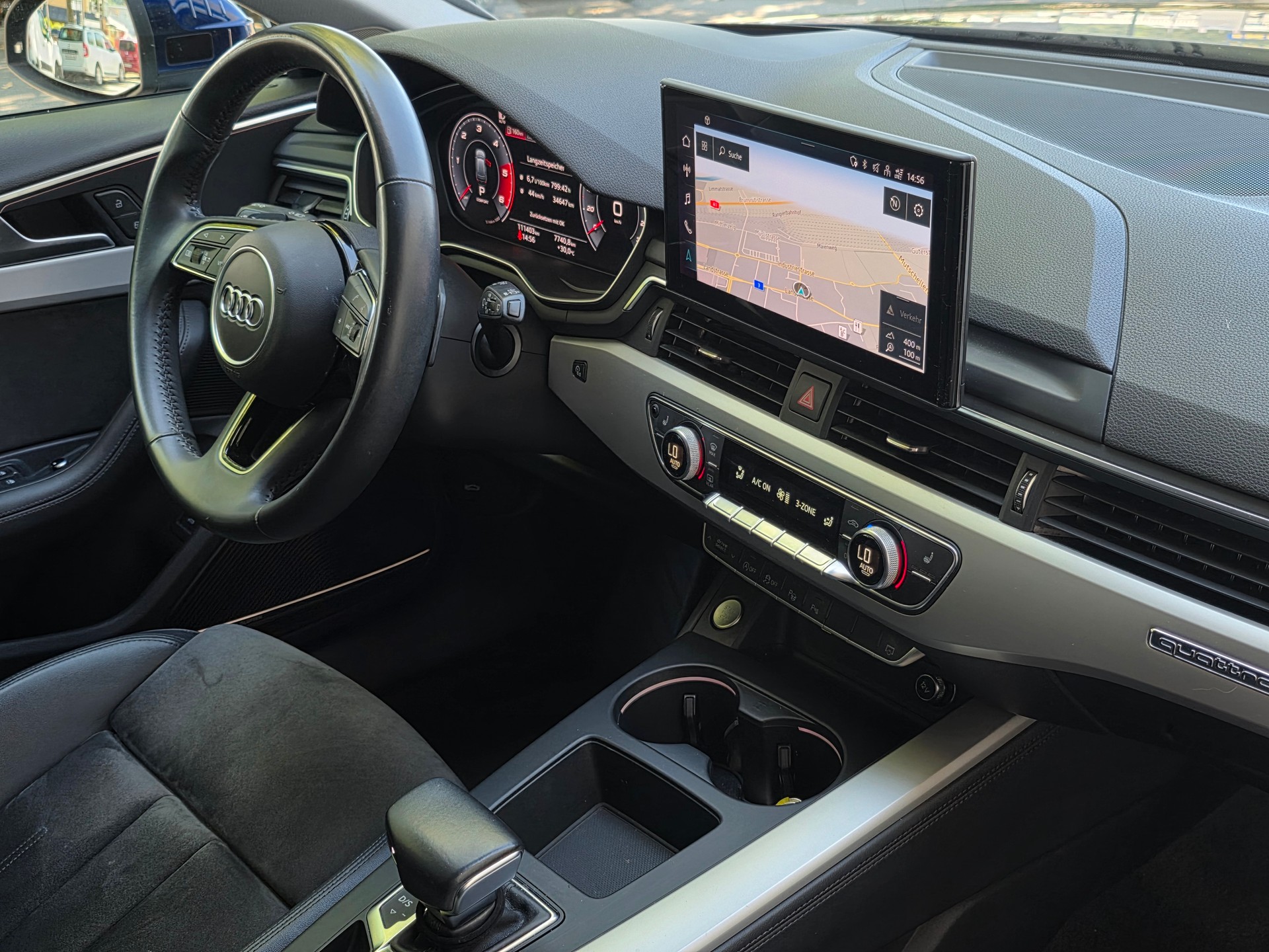 AUDI A4 Avant 40 TDI S Line Quattro S-tronic * CH-Fahrzeug *-image-20