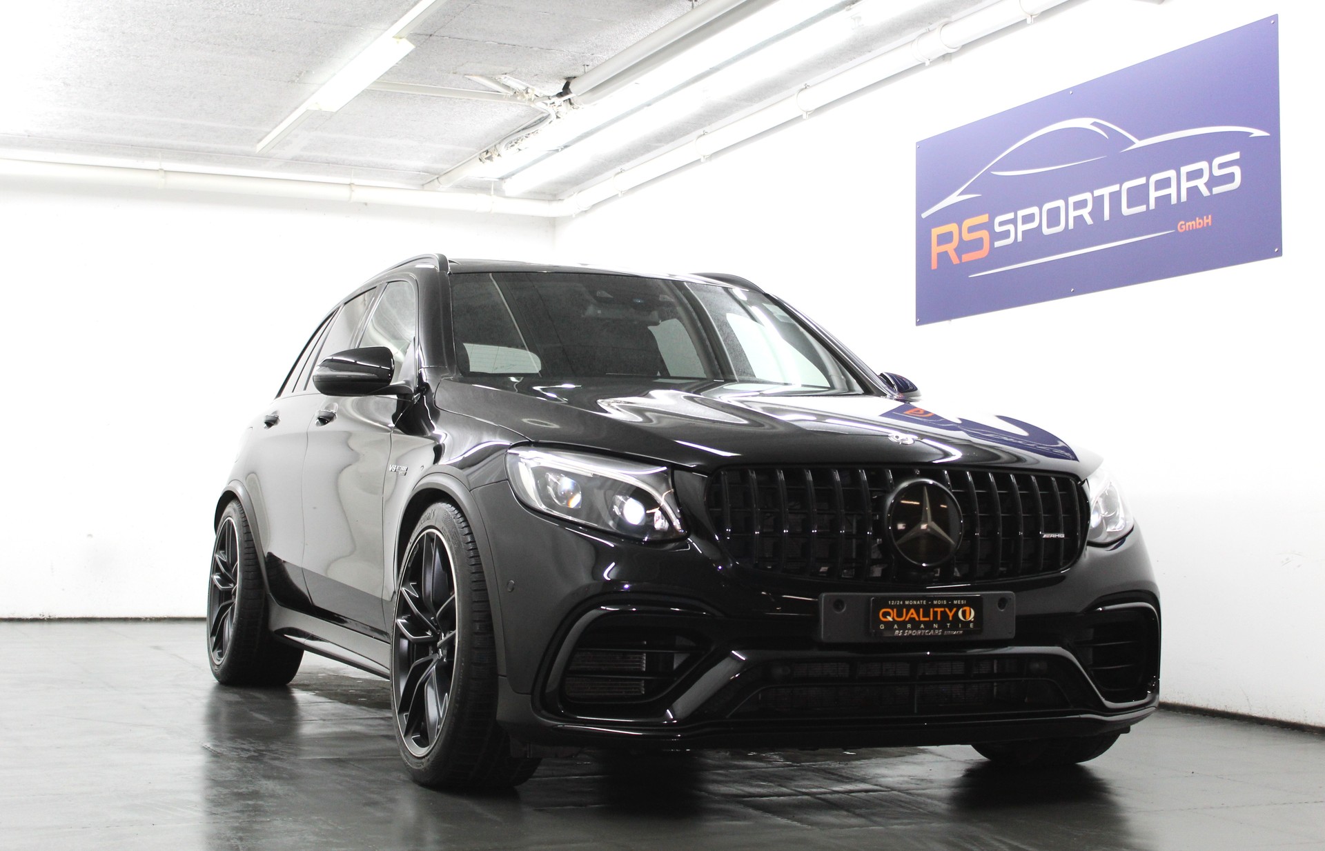MERCEDES-BENZ GLC 63 AMG 4Matic+ 9G-Tronic Black Edition ohne OPF-showroom-element-1