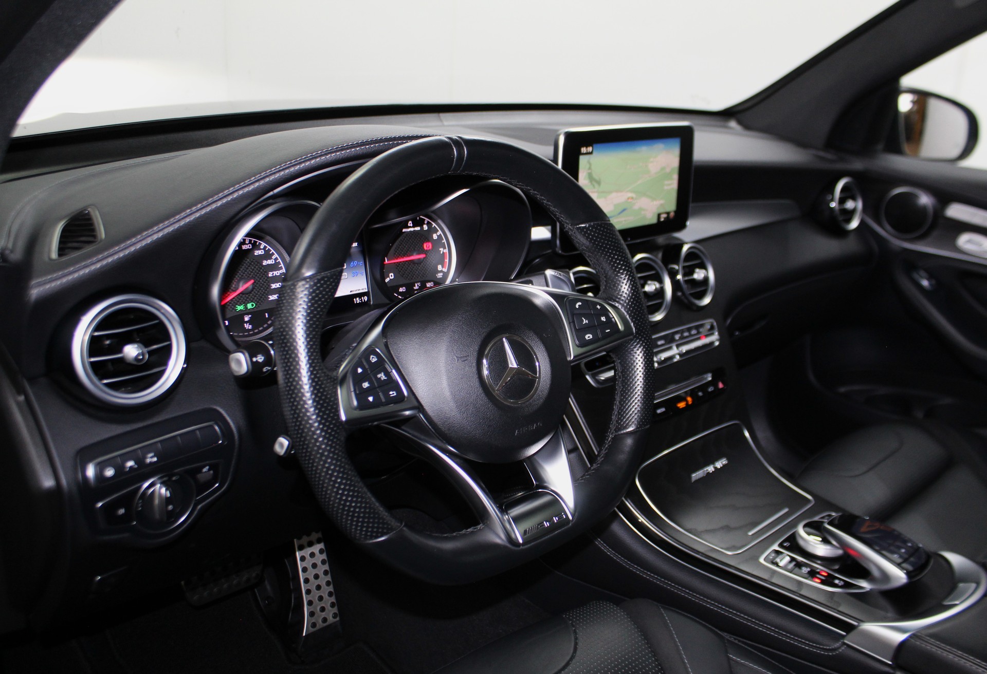 MERCEDES-BENZ GLC 63 AMG 4Matic+ 9G-Tronic Black Edition ohne OPF-image-10