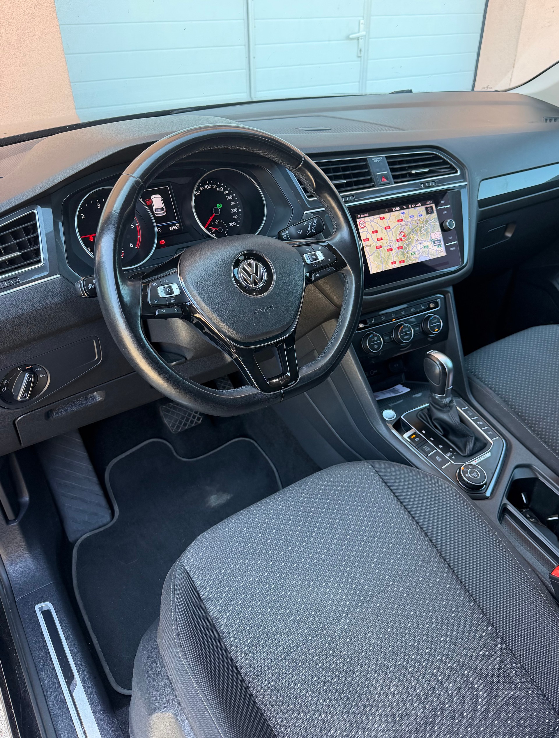 VW Tiguan Allspace 2.0 TDI SCR Comfortline 4MotionDSG 7 Places-image-8