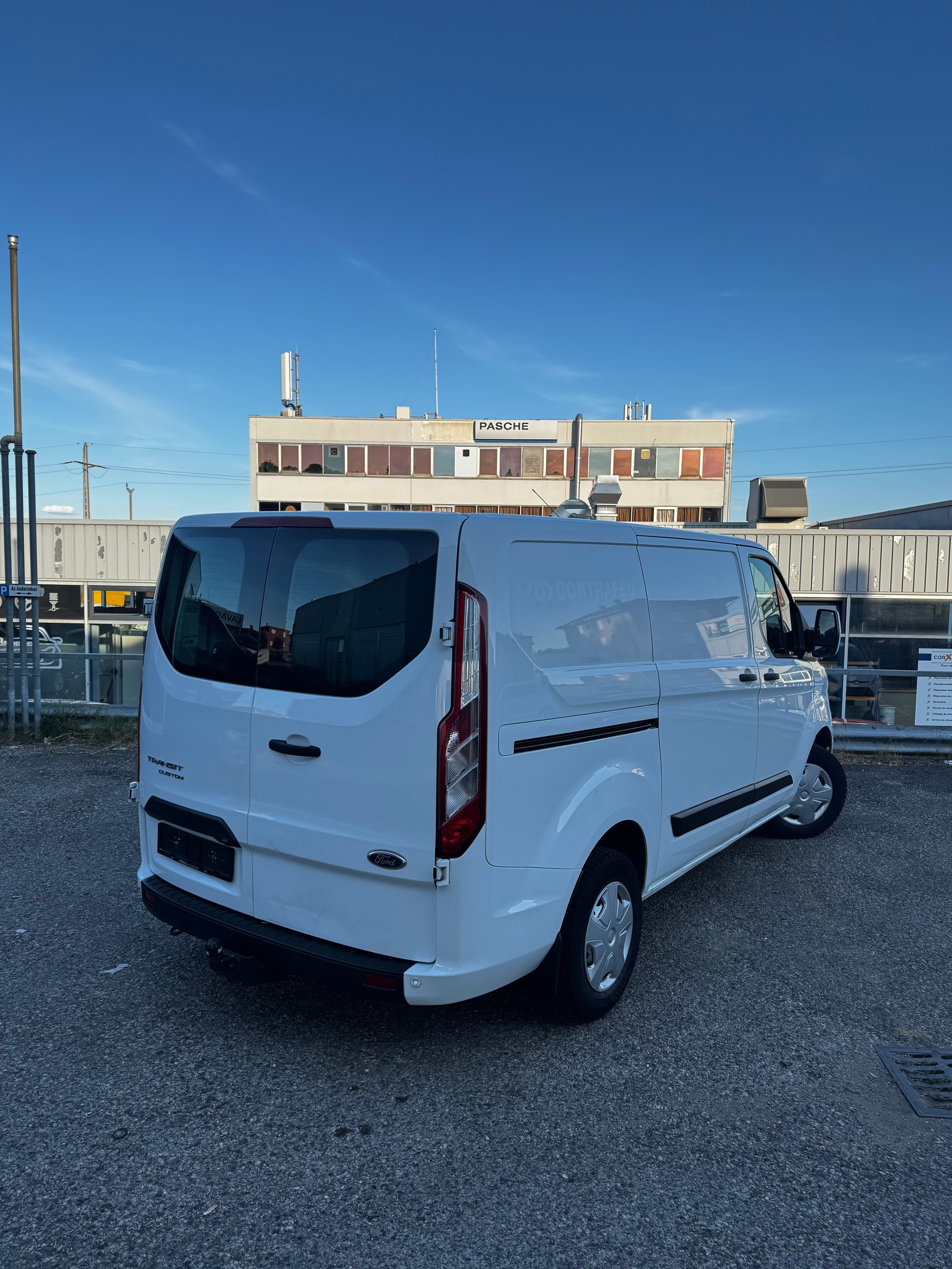 FORD Transit Custom Van 300 L1H1 Trend-image-2