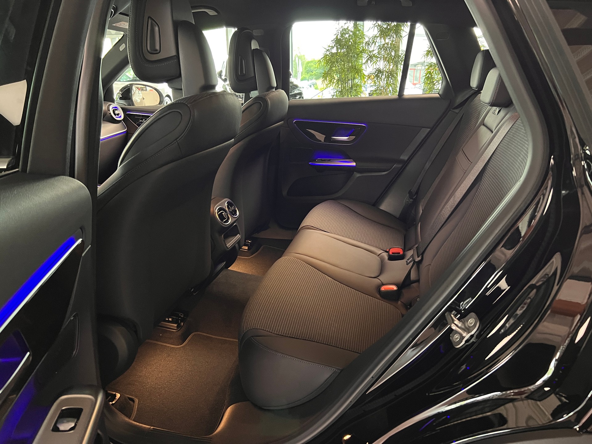 MERCEDES-BENZ GLC 300 e 4Matic EQ Star 9G-Tronic-image-8