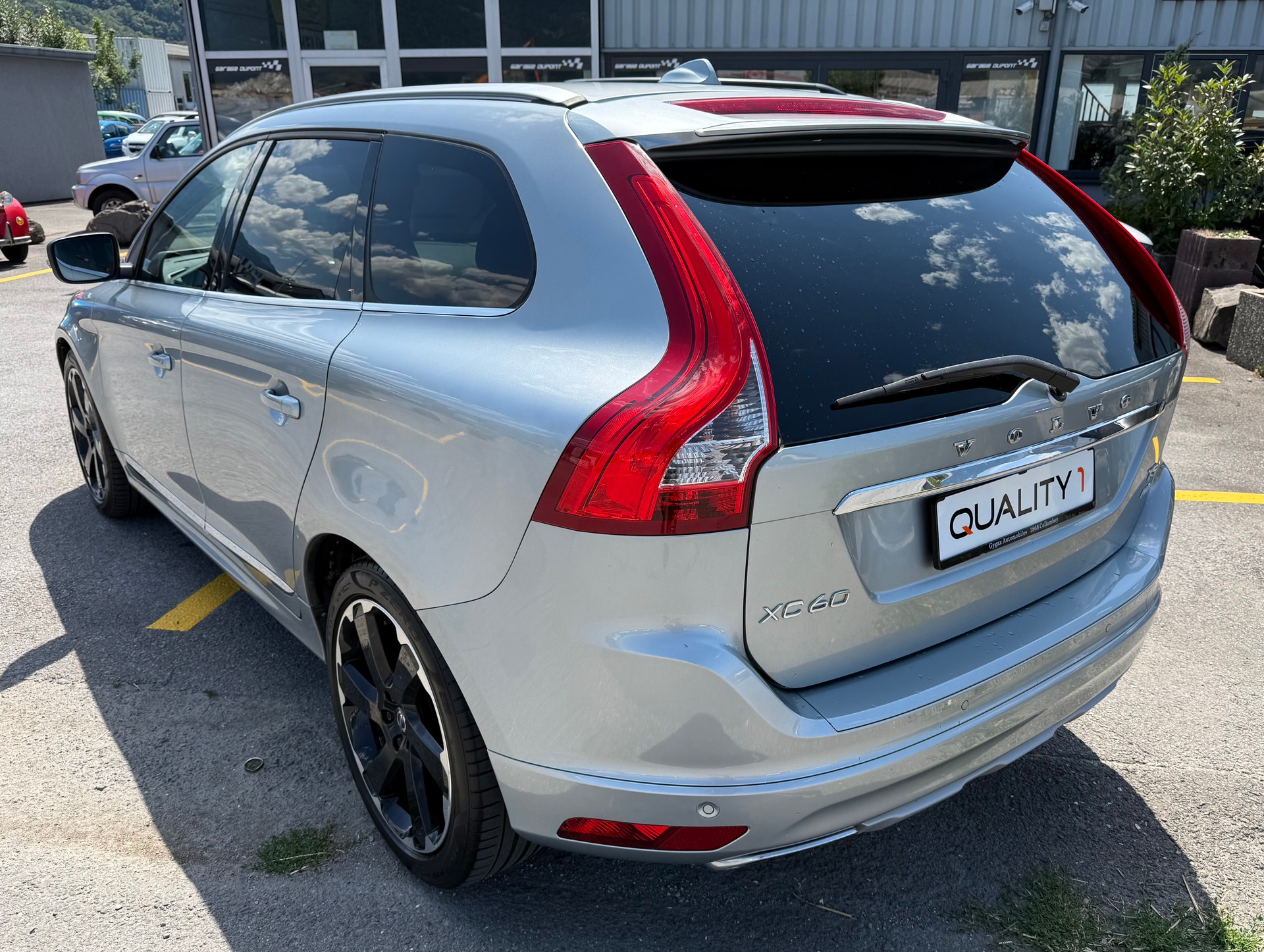 VOLVO XC60 T5 AWD Summum Geartronic-image-2