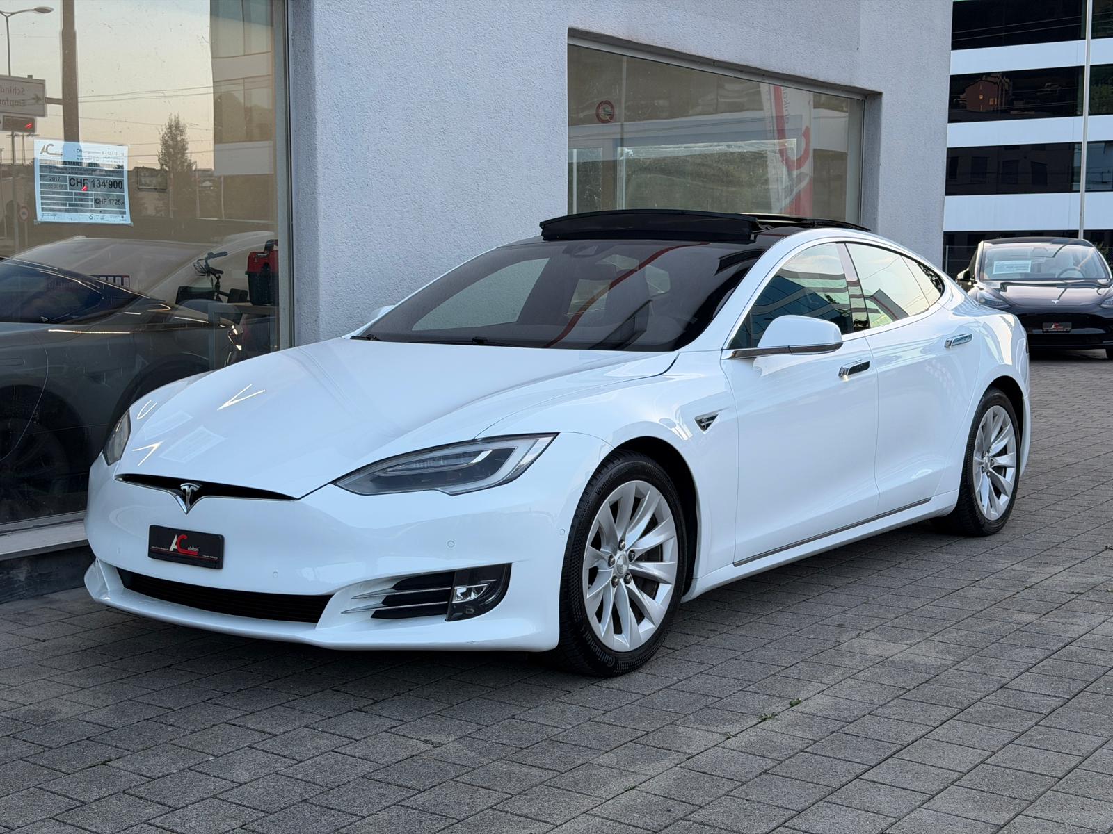 TESLA Model S 60 **FREE SUPERCHARGE**