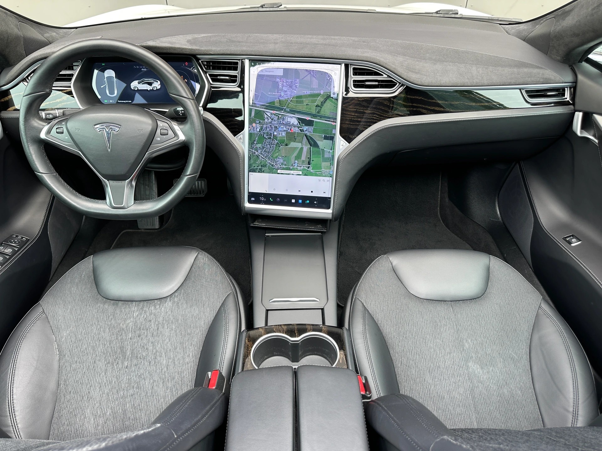 TESLA Model S 60 **FREE SUPERCHARGE**-image-21