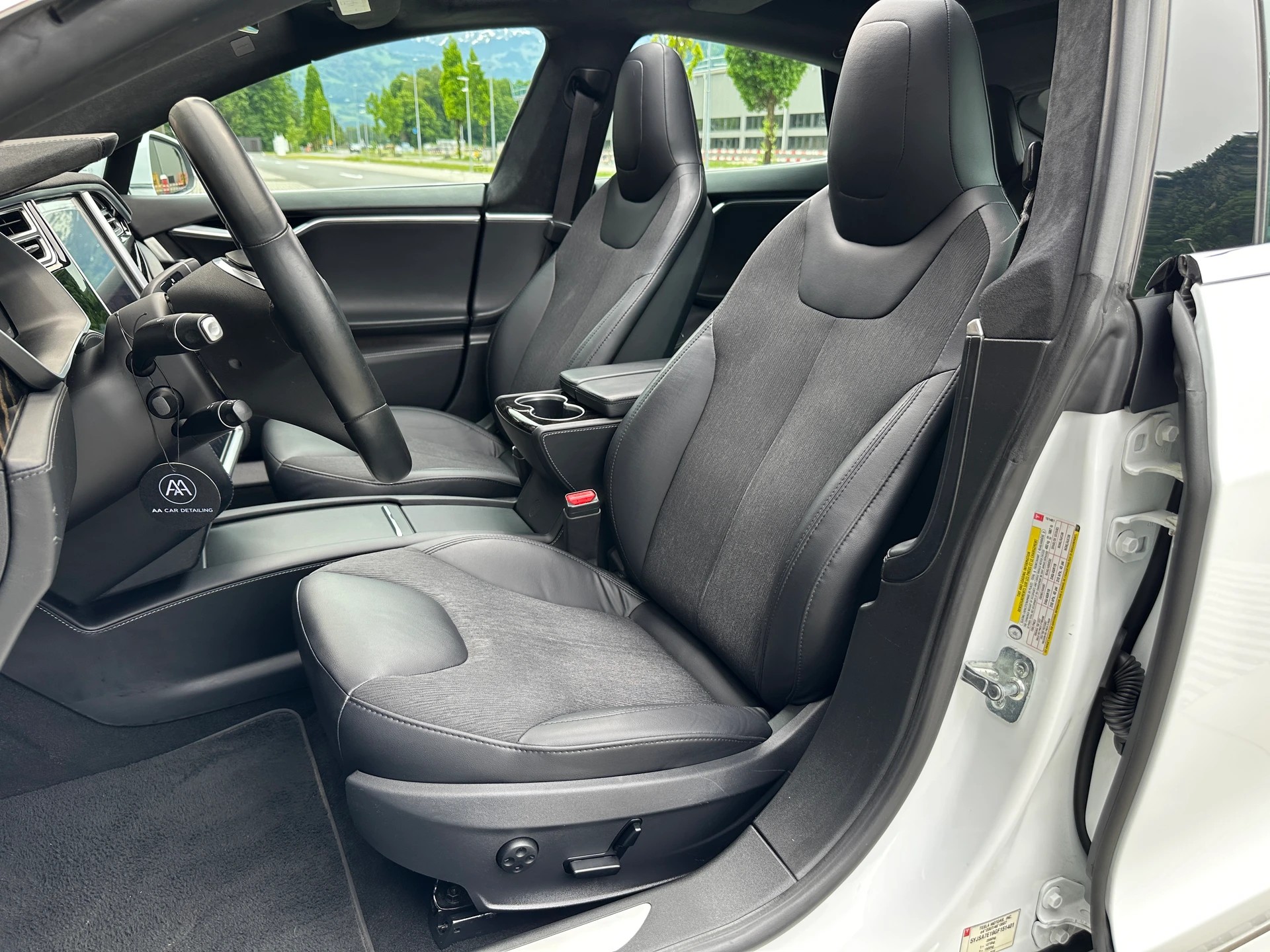 TESLA Model S 60 **FREE SUPERCHARGE**-image-9