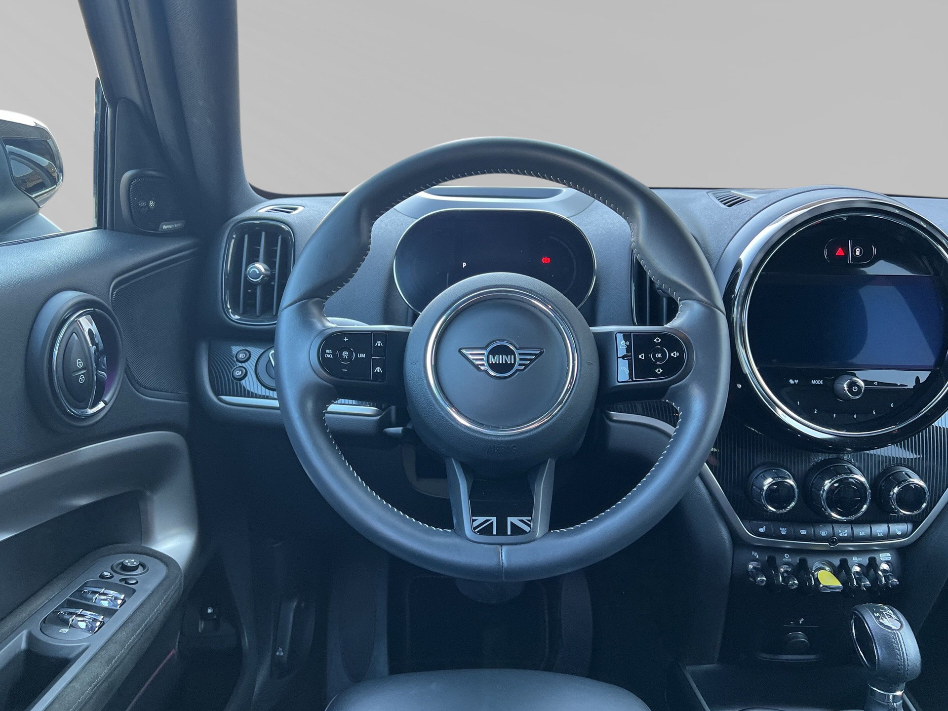 MINI Countryman Cooper SE ALL4 PHEV Steptronic-image-4