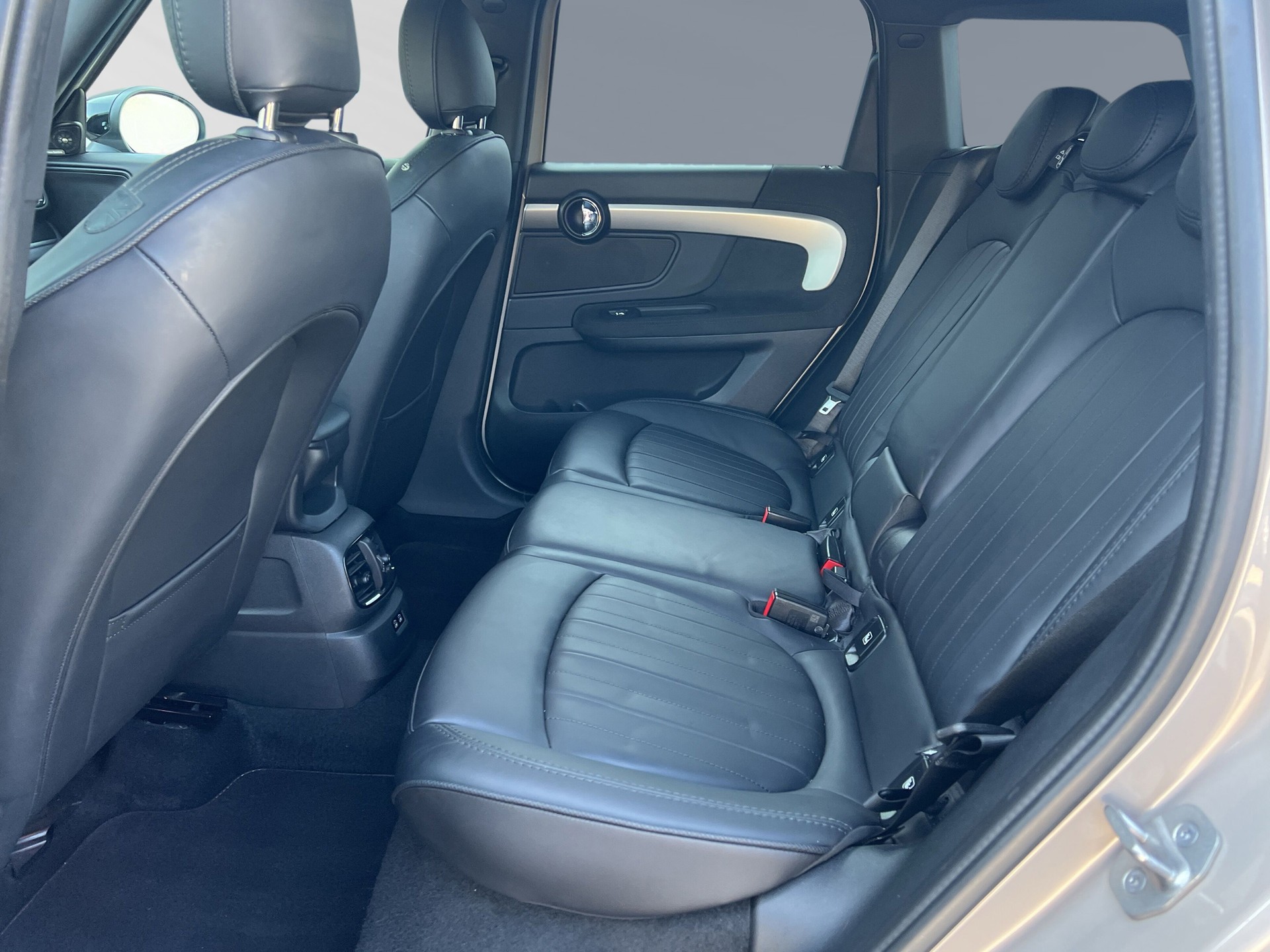 MINI Countryman Cooper SE ALL4 PHEV Steptronic-image-6