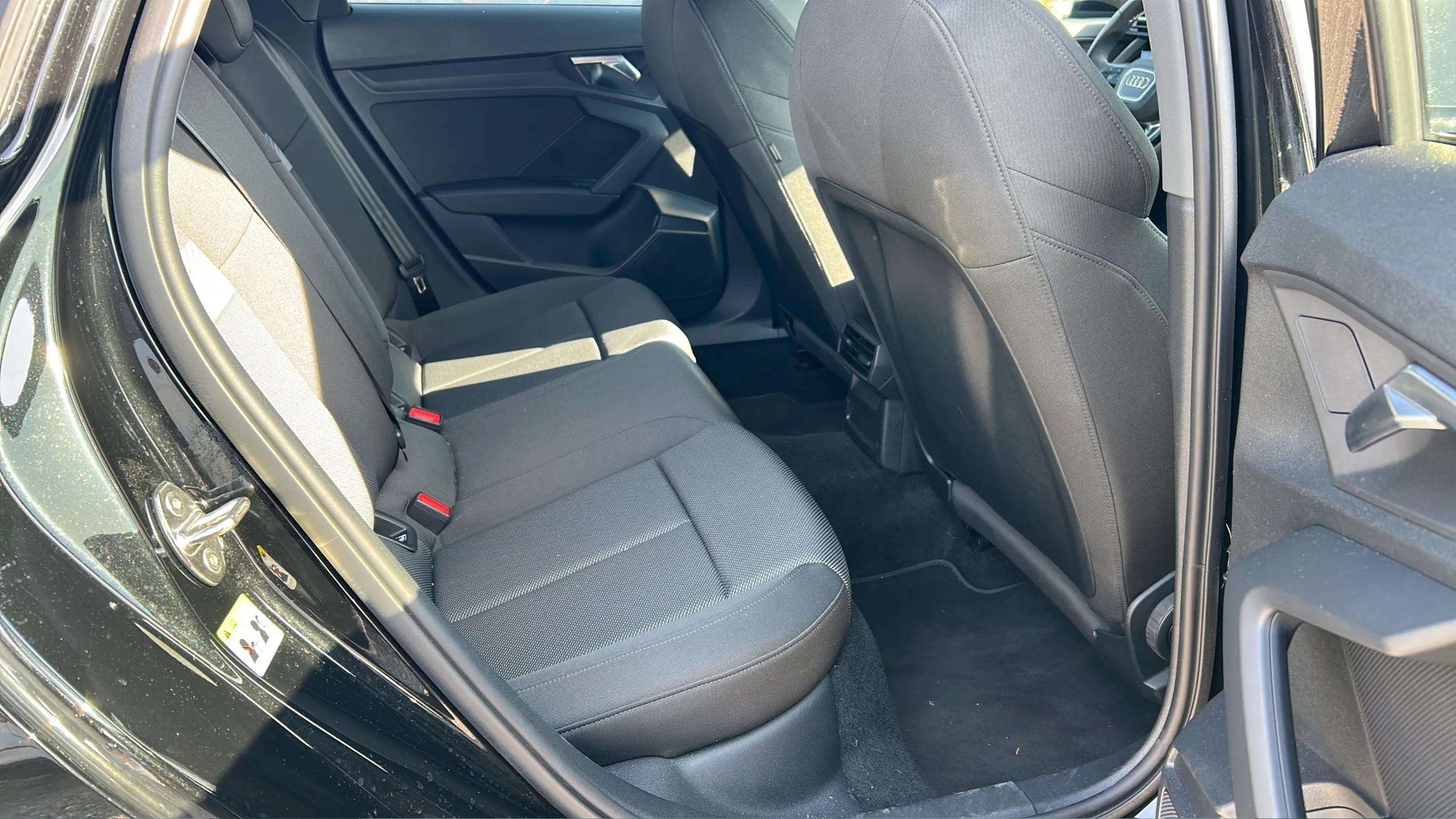 AUDI A3 Sportback 35 TFSI S line Attraction S-tronic mit 5J Werksgarantie oder bis 100000km-image-13