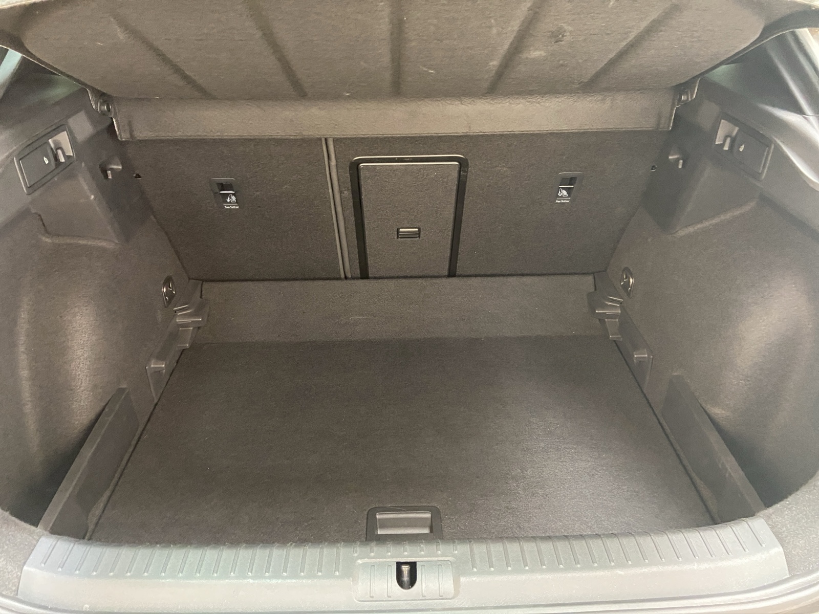 CUPRA Formentor 2.0 TSI VZ Tribe Edition DSG-image-8