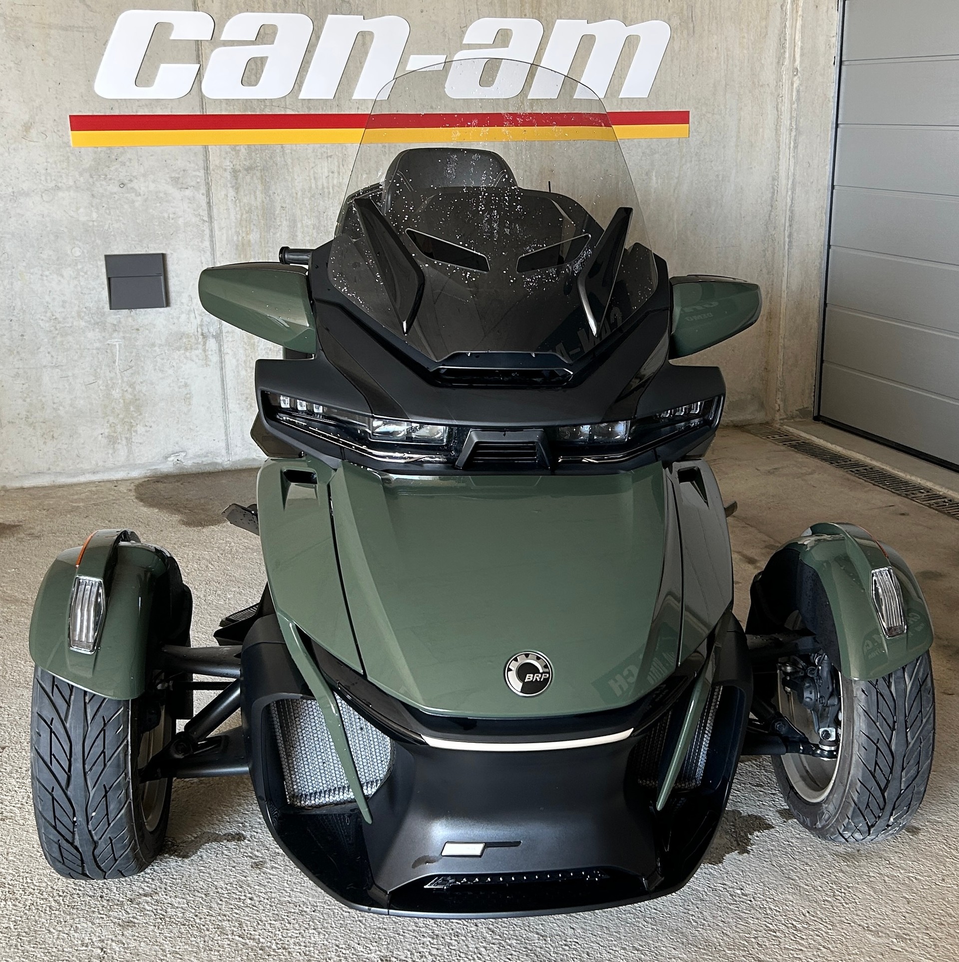 CAN-AM RT Sea-to-Sky-image-1