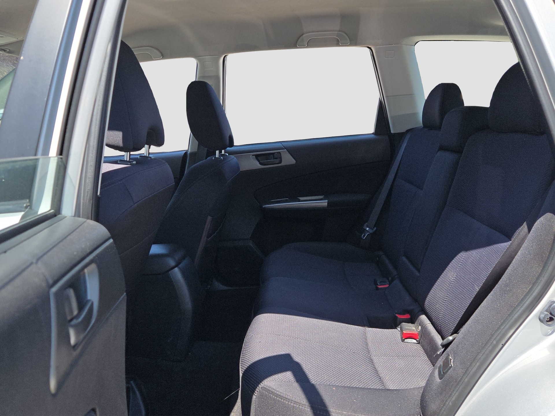 SUBARU Forester 2.0D XS Comfort-showroom-element-3