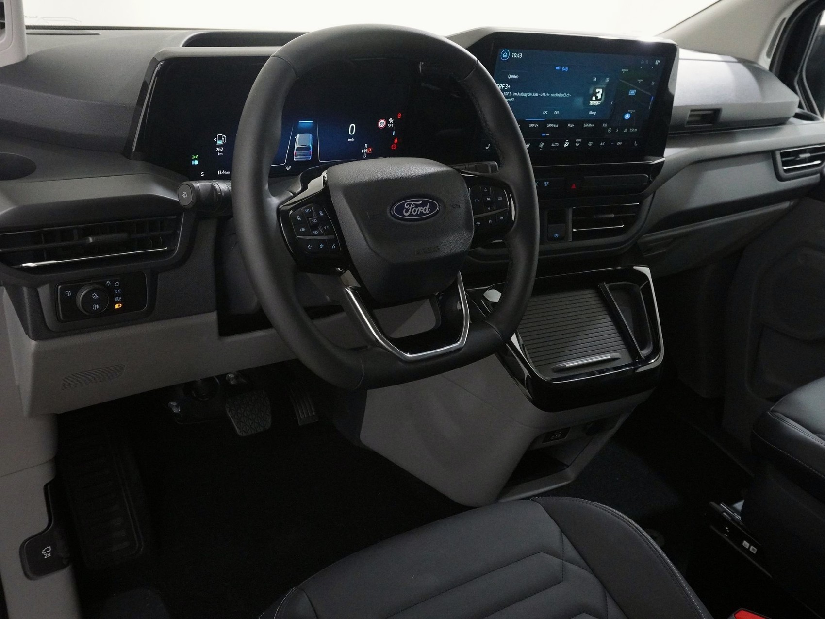 FORD Tourneo Custom L1 2.5 Plug-in-Hybrid Titanium X-image-10