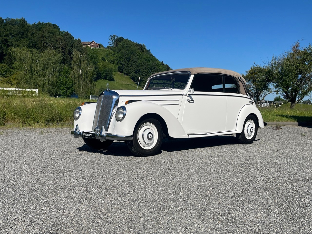 MERCEDES-BENZ 220B Cabriolet-showroom-element-3