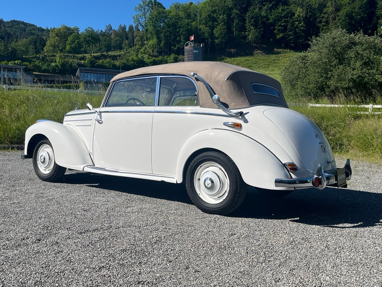 MERCEDES-BENZ 220B Cabriolet-image-5