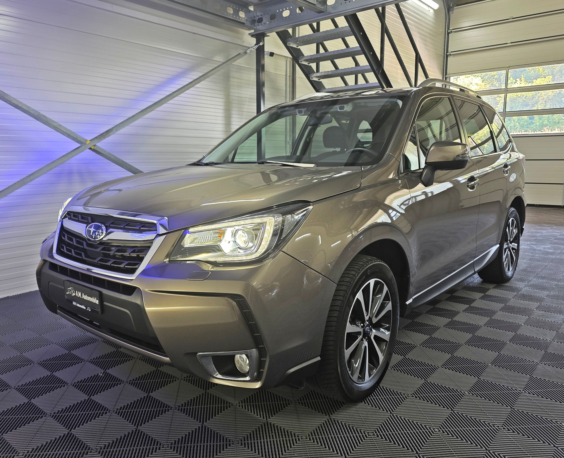 SUBARU Forester 2.0iS Executive Lineartronic AWD-image-9