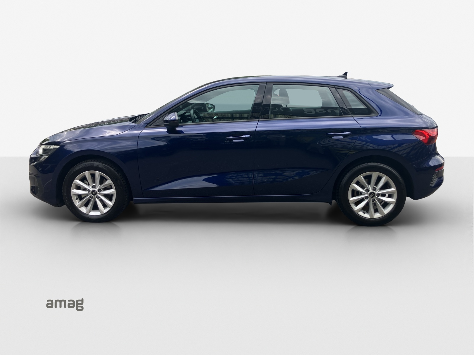 AUDI A3 Sportback 35 TFSI Attraction S-tronic-showroom-element-1