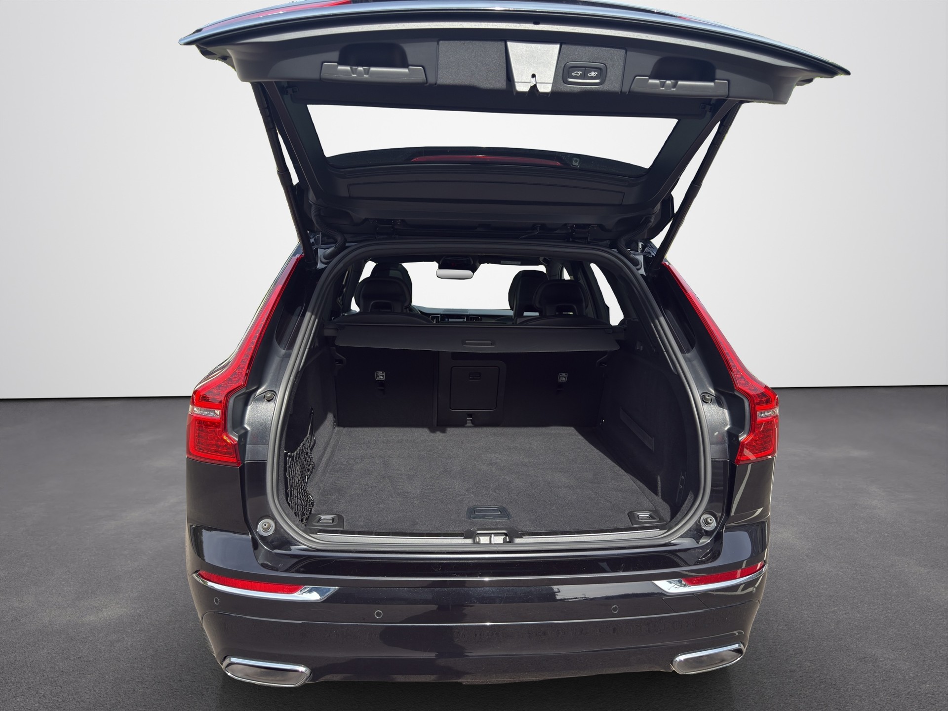 VOLVO XC60 2.0 D5 Inscription AWD-image-13