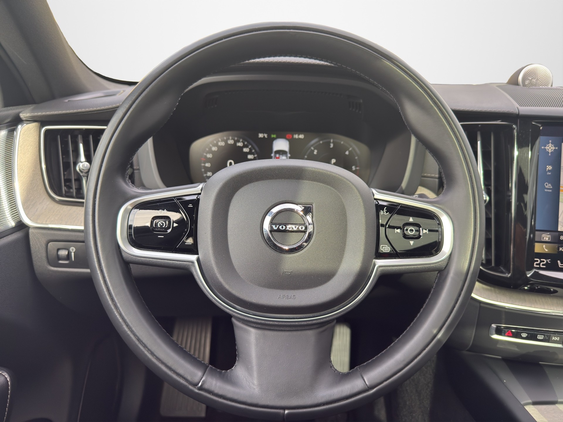 VOLVO XC60 2.0 D5 Inscription AWD-image-11