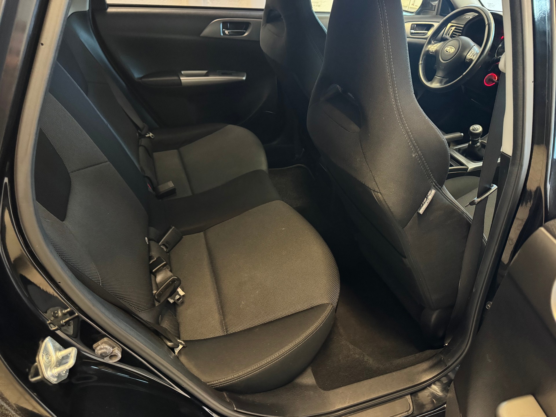 SUBARU Impreza 2.0D Comfort S-image-13