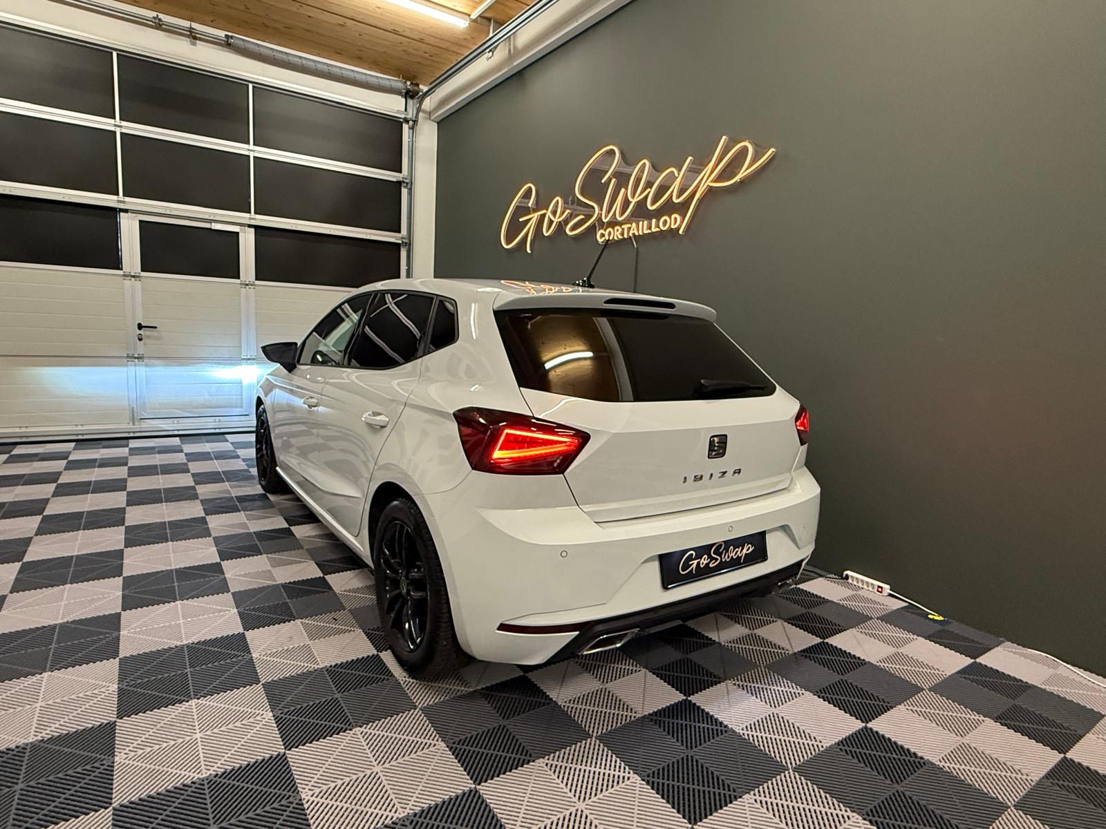 SEAT Ibiza 1.0 EcoTSI Swiss FR-showroom-element-3