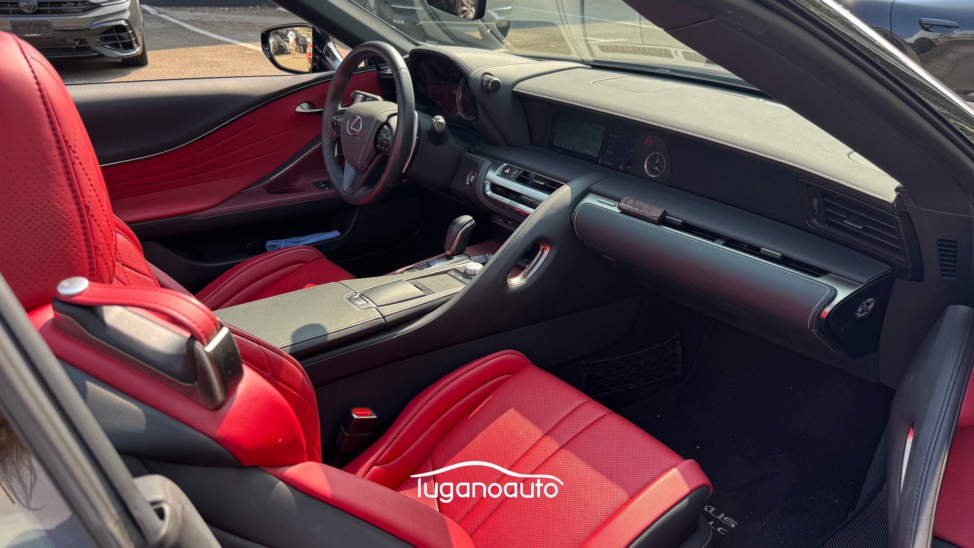 LEXUS LC 500 Cabriolet V8 Bespoke Automatic-image-14